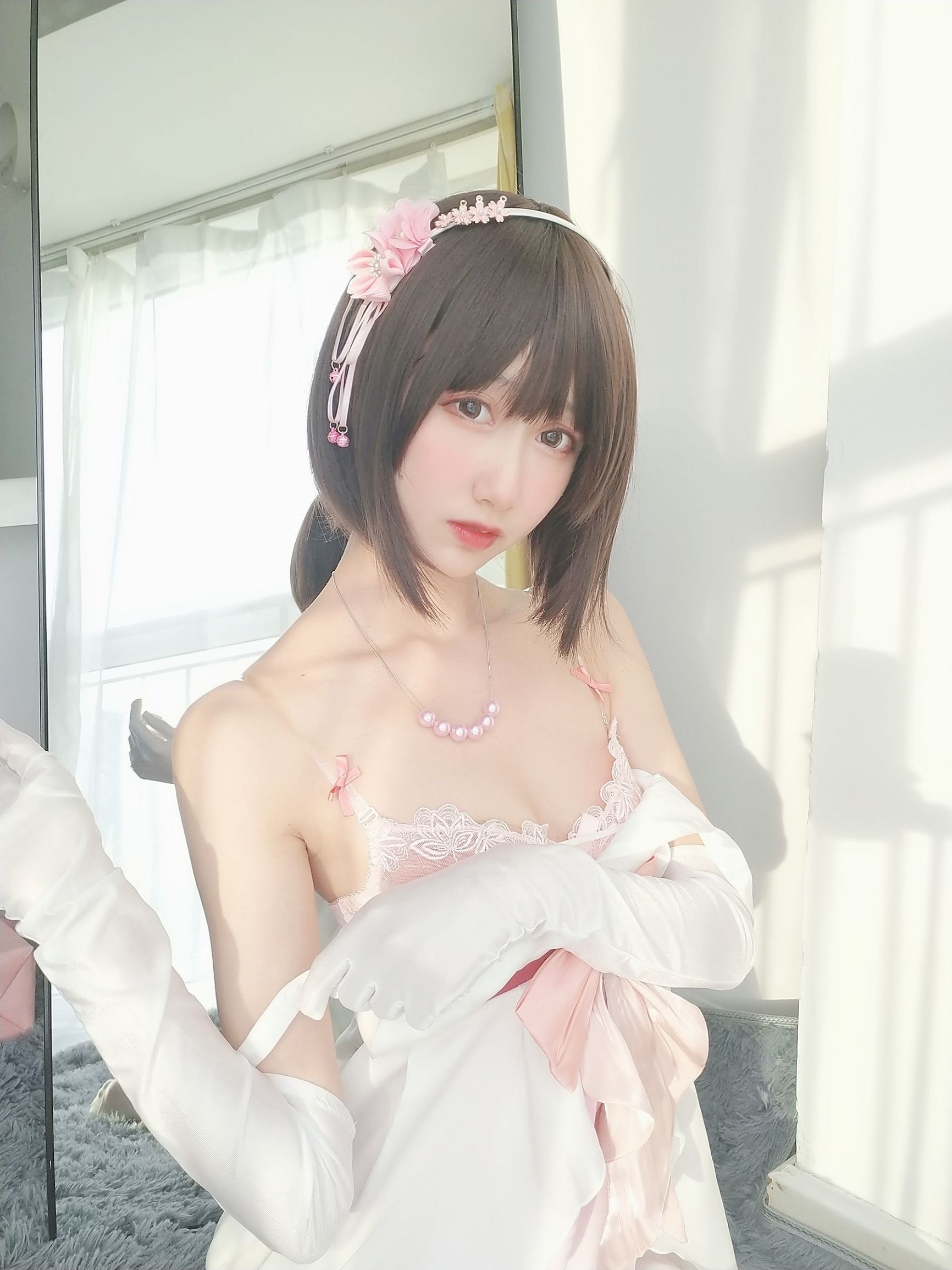 Hệ moe tiểu thư Mộc Miên Miên OwO, Kato Megumi, lễ phục