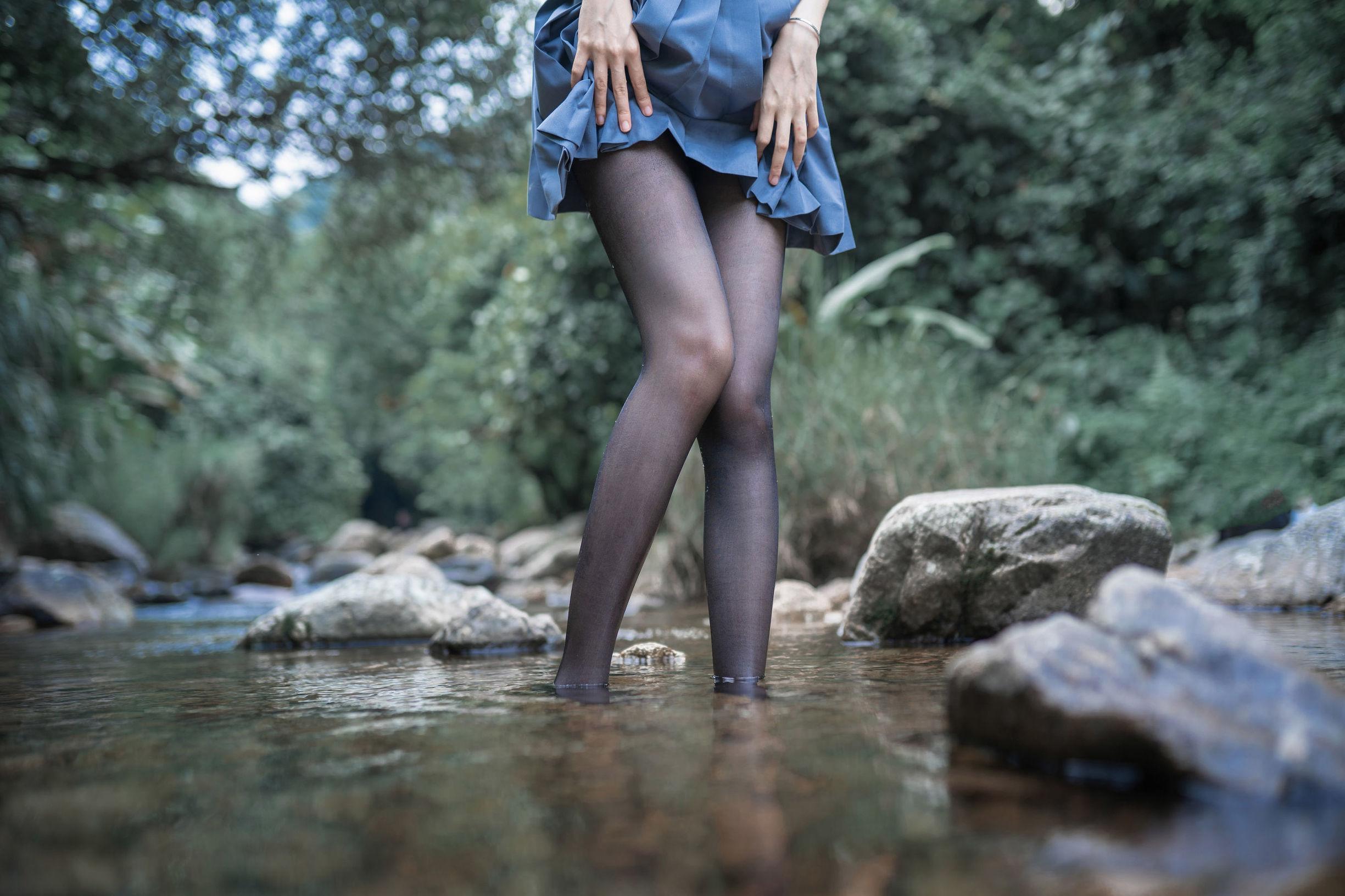 萌え系お姉さん ムミェンミェン OwO 水色渓辺の制服