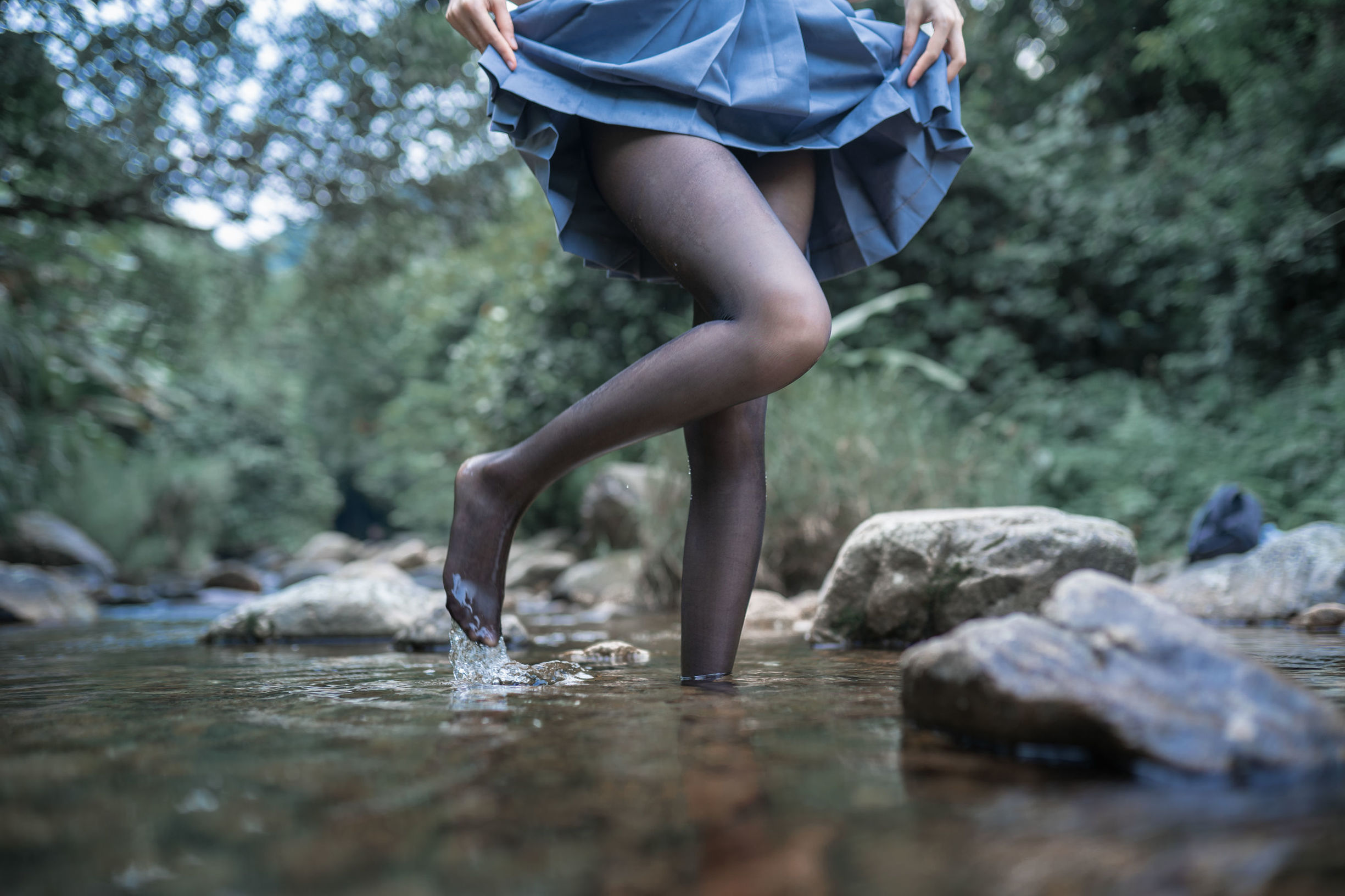 萌え系お姉さん ムミェンミェン OwO 水色渓辺の制服