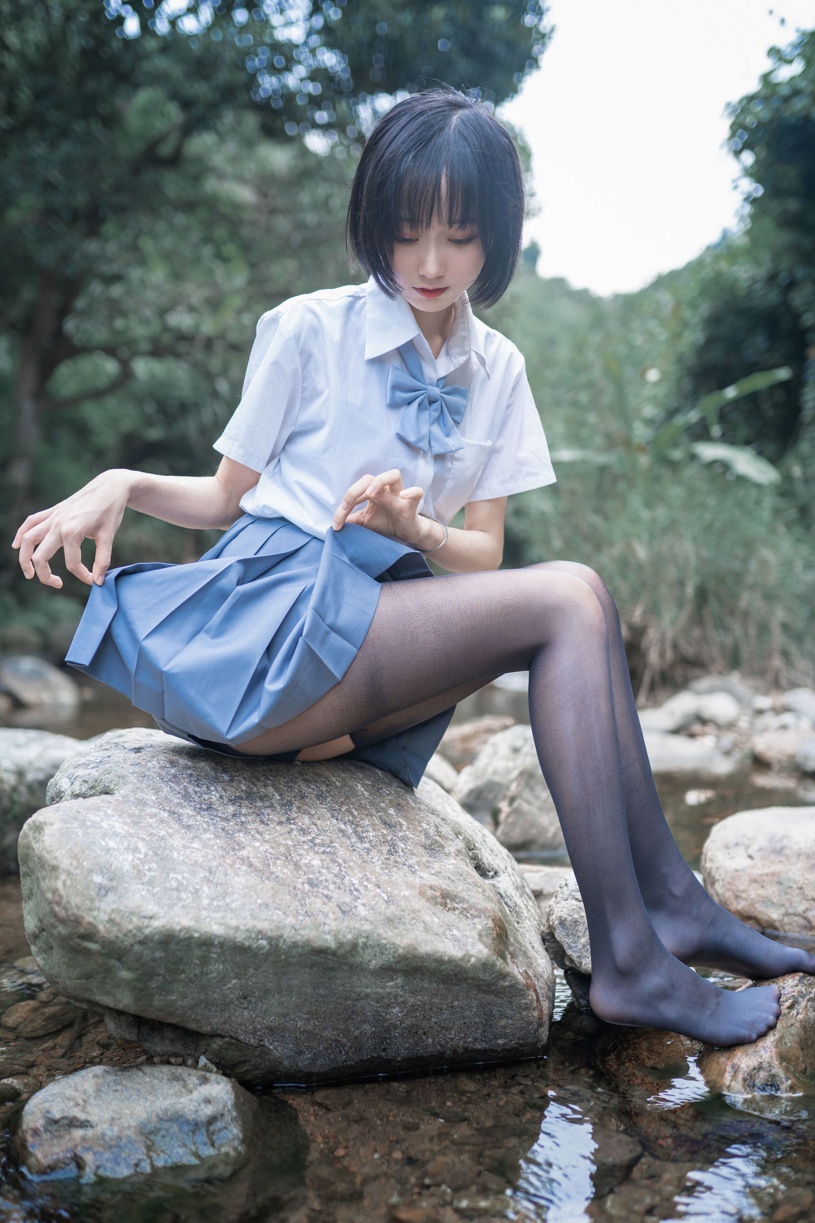 萌え系お姉さん ムミェンミェン OwO 水色渓辺の制服