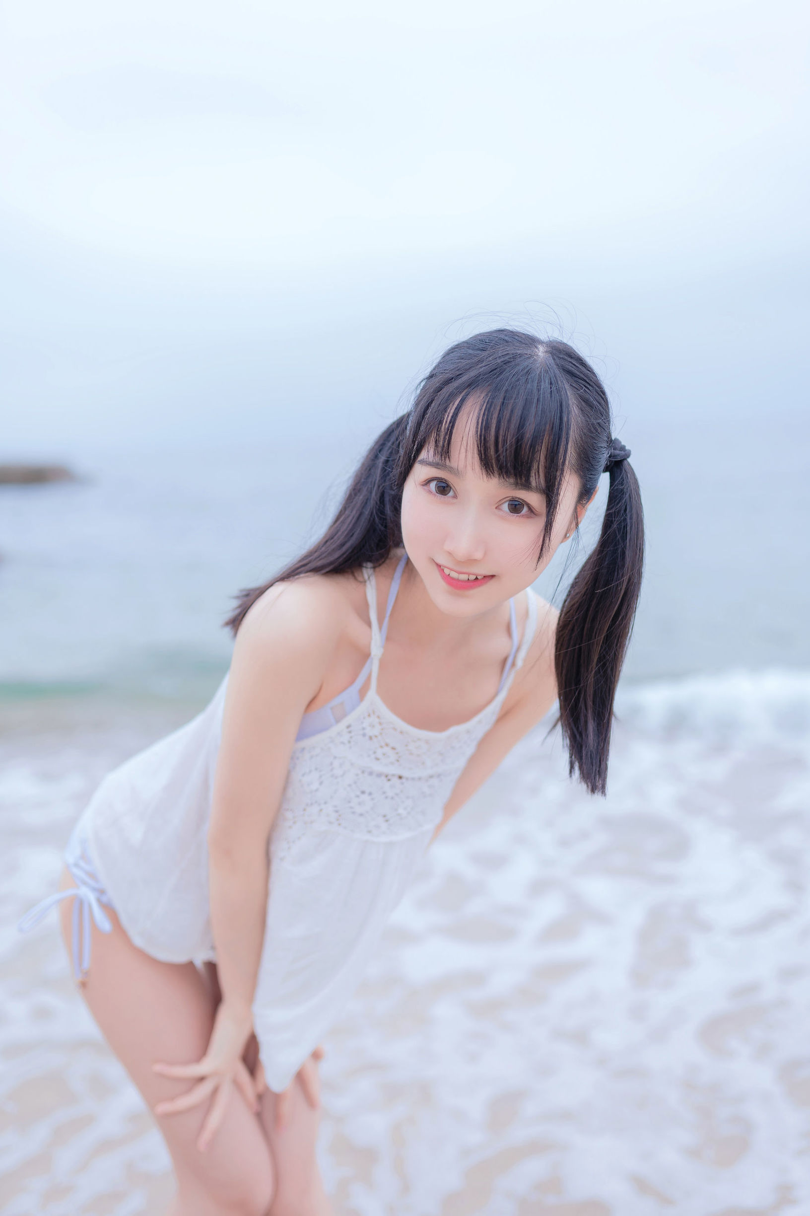 萌系小姐姐木綿綿OwO 海邊白色比基尼