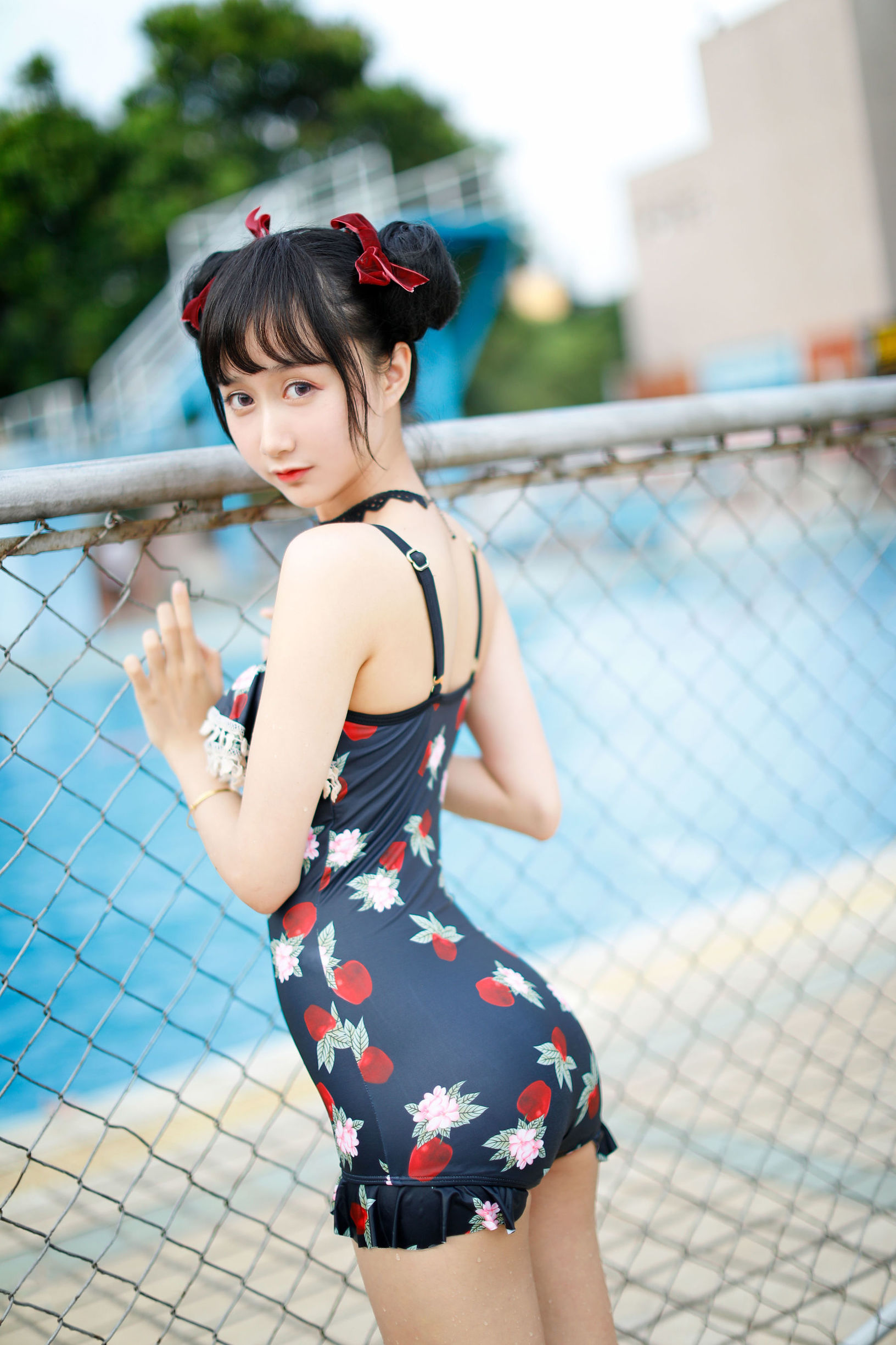 Cô nàng kiểu moe Mộc Miên Miên OwO Áo tắm dâu tây