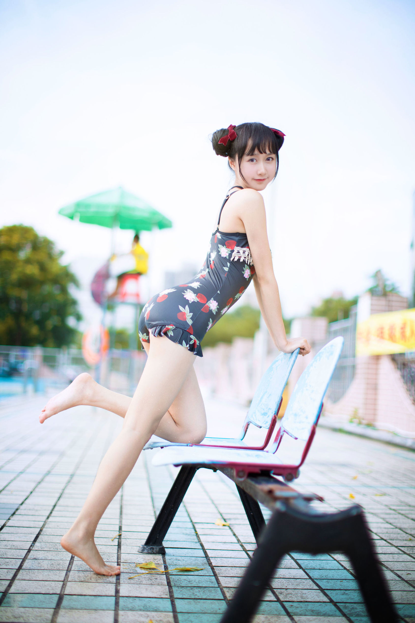 萌え系お姉さんムーミェンミェンOwO いちご水着