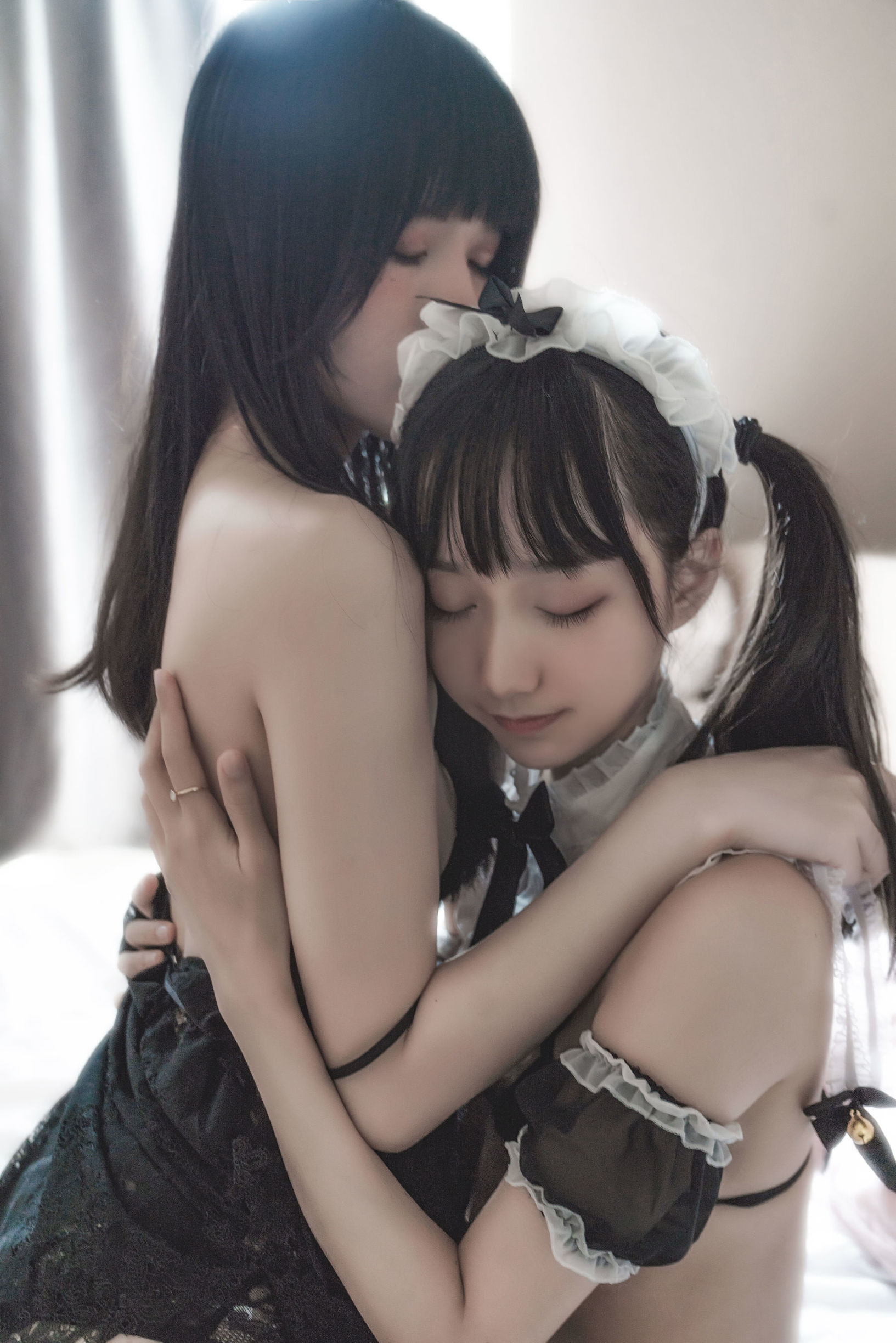萌え系のお姉さん ムーミェンミェン OwO & 桜桃にゃん 暮(黒いスカート×妹抖)