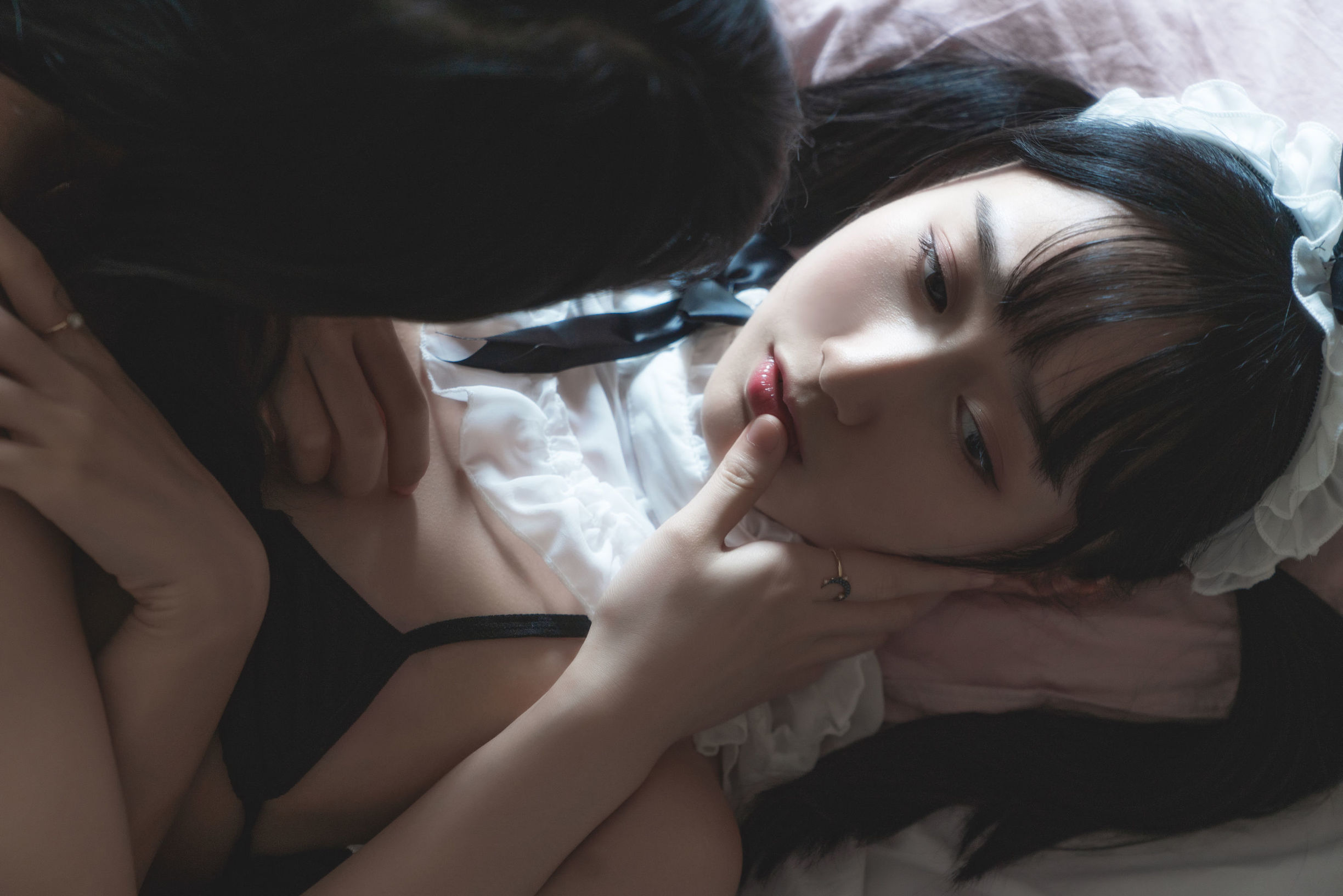 萌え系のお姉さん ムーミェンミェン OwO & 桜桃にゃん 暮(黒いスカート×妹抖)