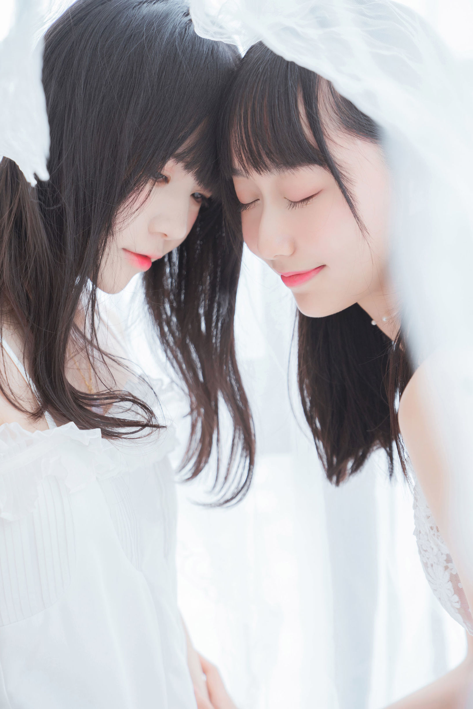 萌え系お姉さん ムキアンミェン OwO & 桜桃喵 朝(白いスカート×白いスカート)
