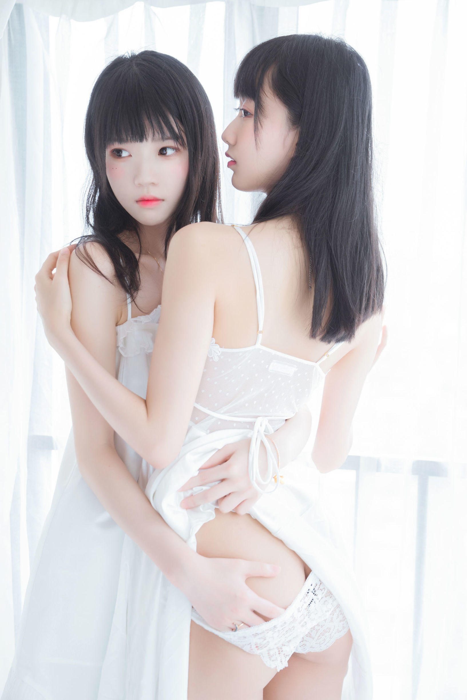 萌계 아가씨 무미엔미엔OwO & 사쿠라토묘 아침(백스커트×백스커트)