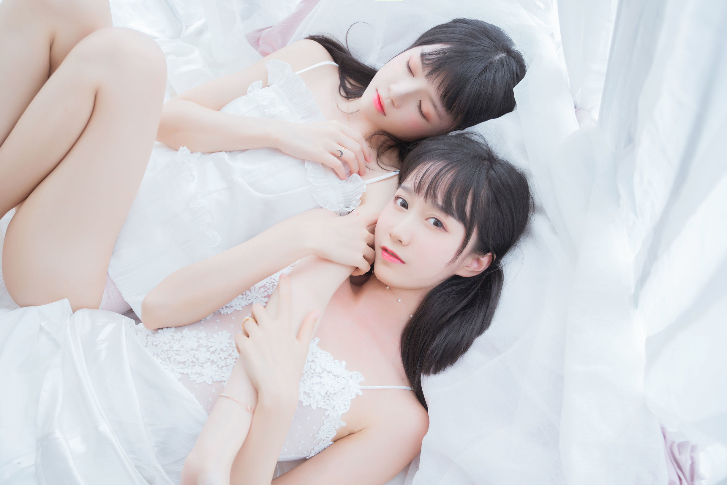 萌계 아가씨 무미엔미엔OwO & 사쿠라토묘 아침(백스커트×백스커트)