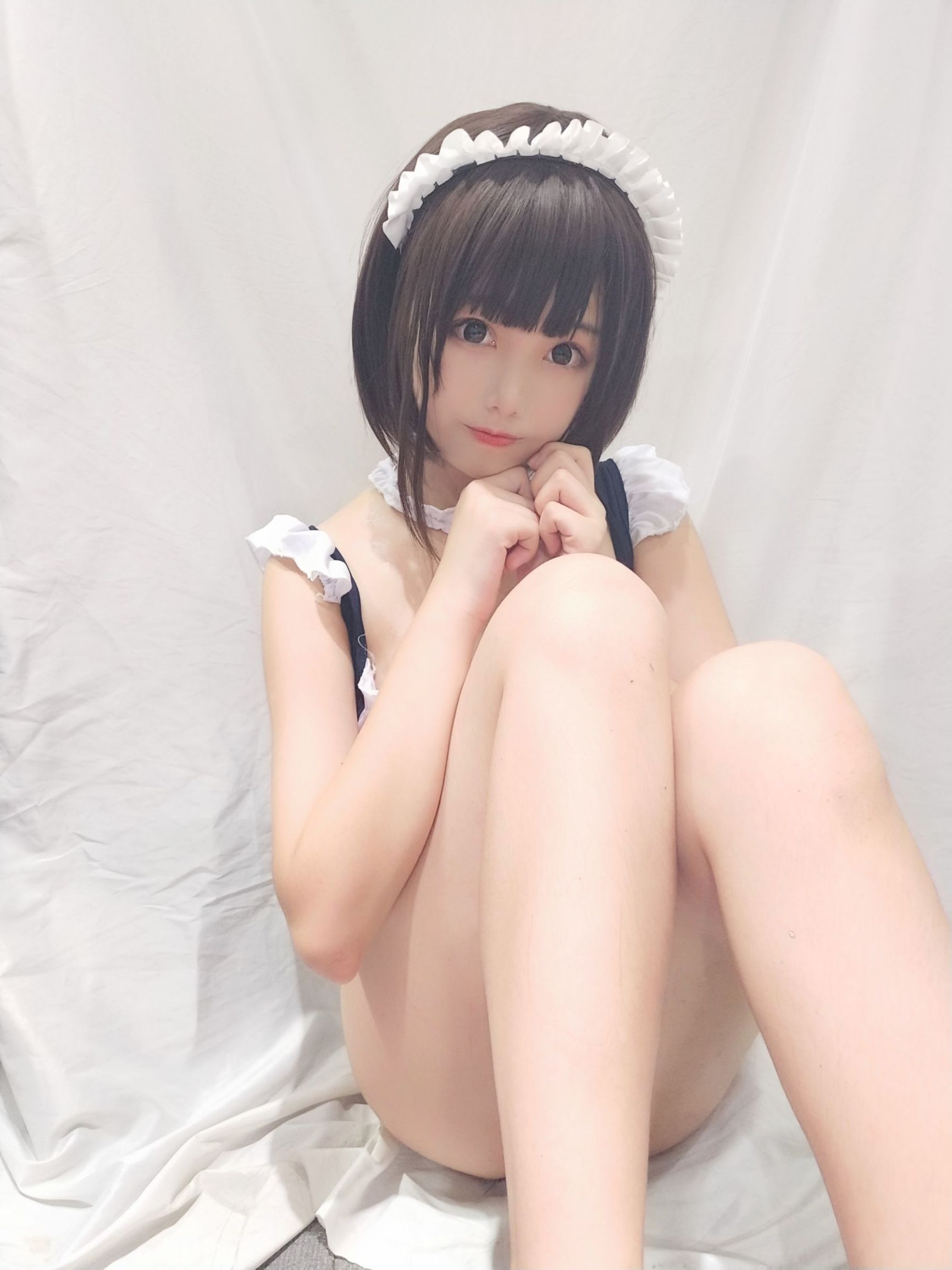 Moe-style big sister honey juice cat fur, maid school swimsuit