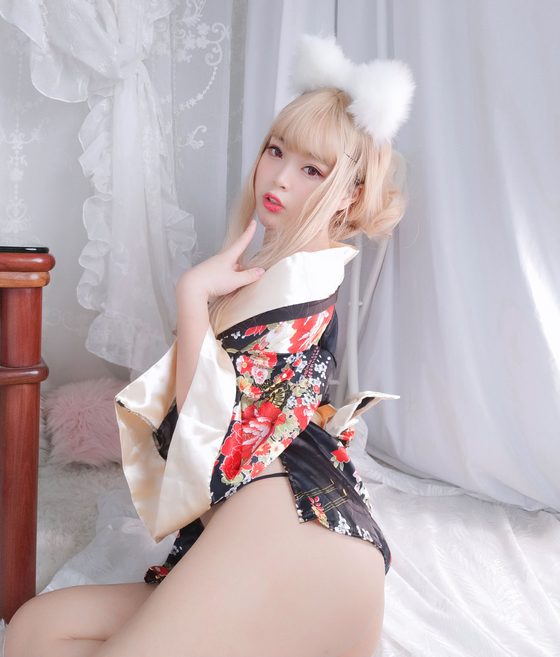 Moe Big Sister - Bai Ye - Fox Spirit Girlfriend