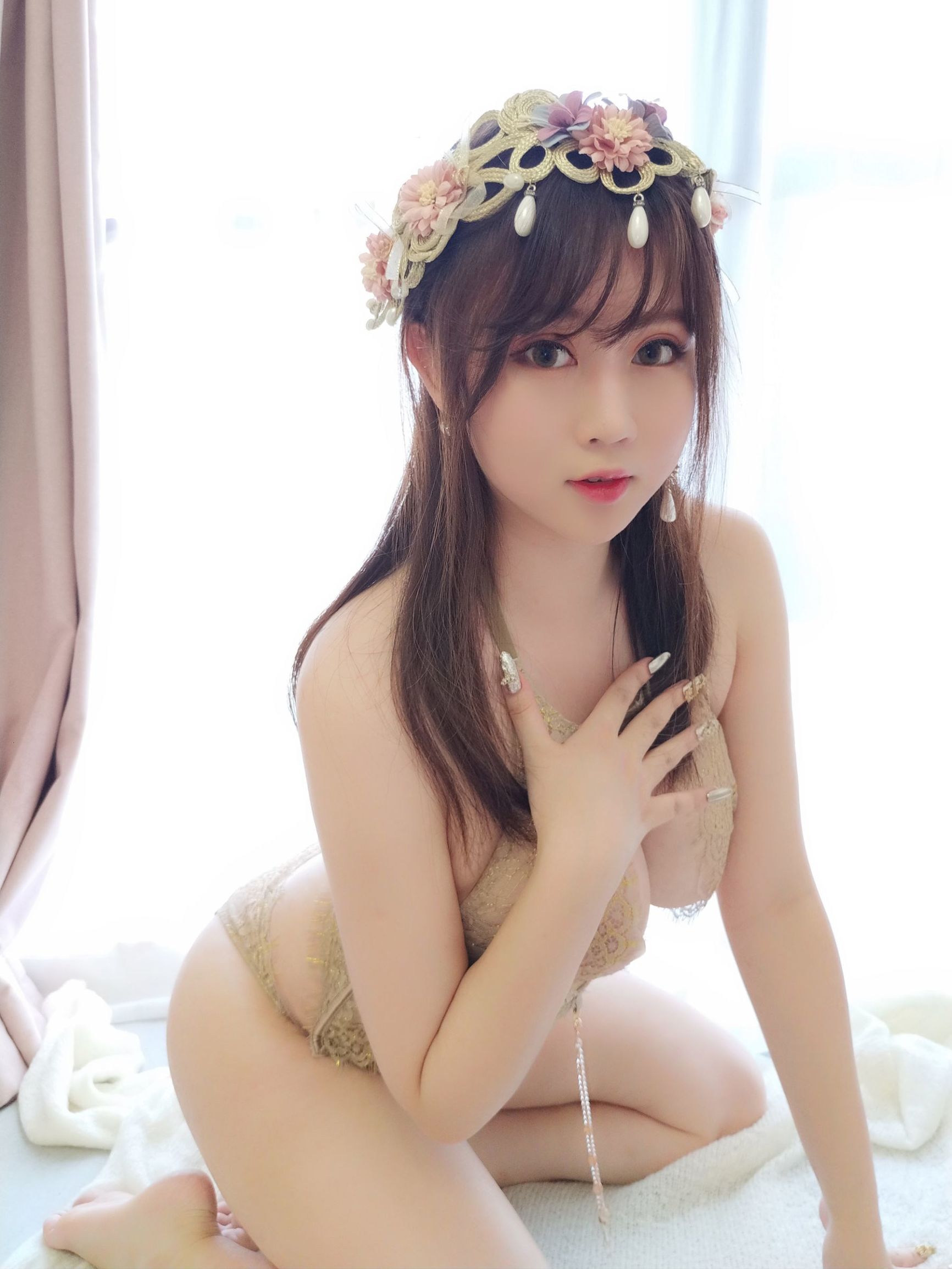 Mật Đào Thiếu Nữ là Yi Jiang Ya áo ngủ