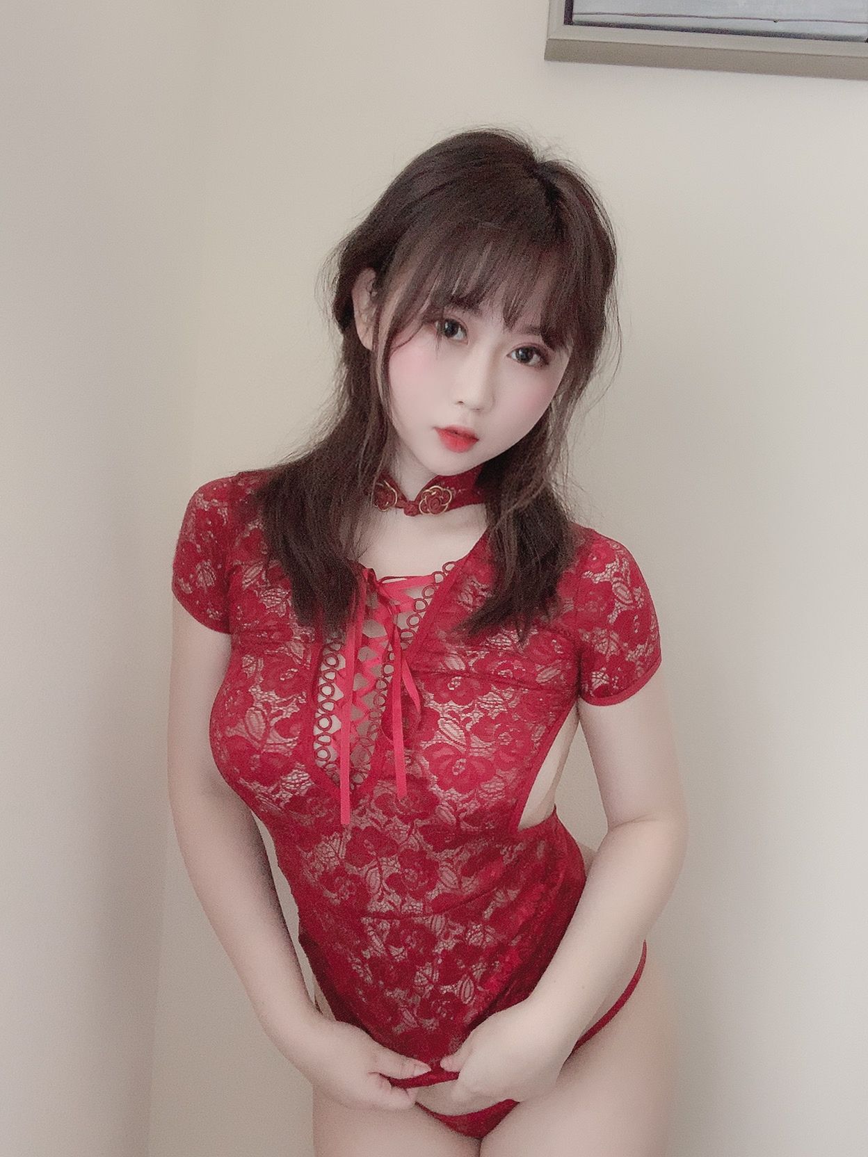 มิตเต๋อ เสี่ยวหญิง คือ อยจาง นะ สีแดง กิเพ้า