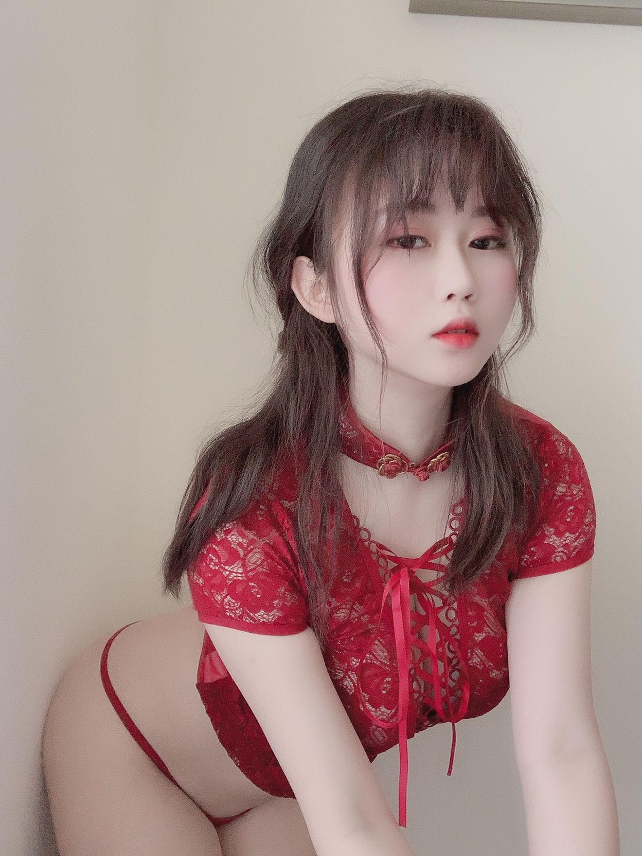 복숭아 소녀는 이짱야, 빨간 치파오