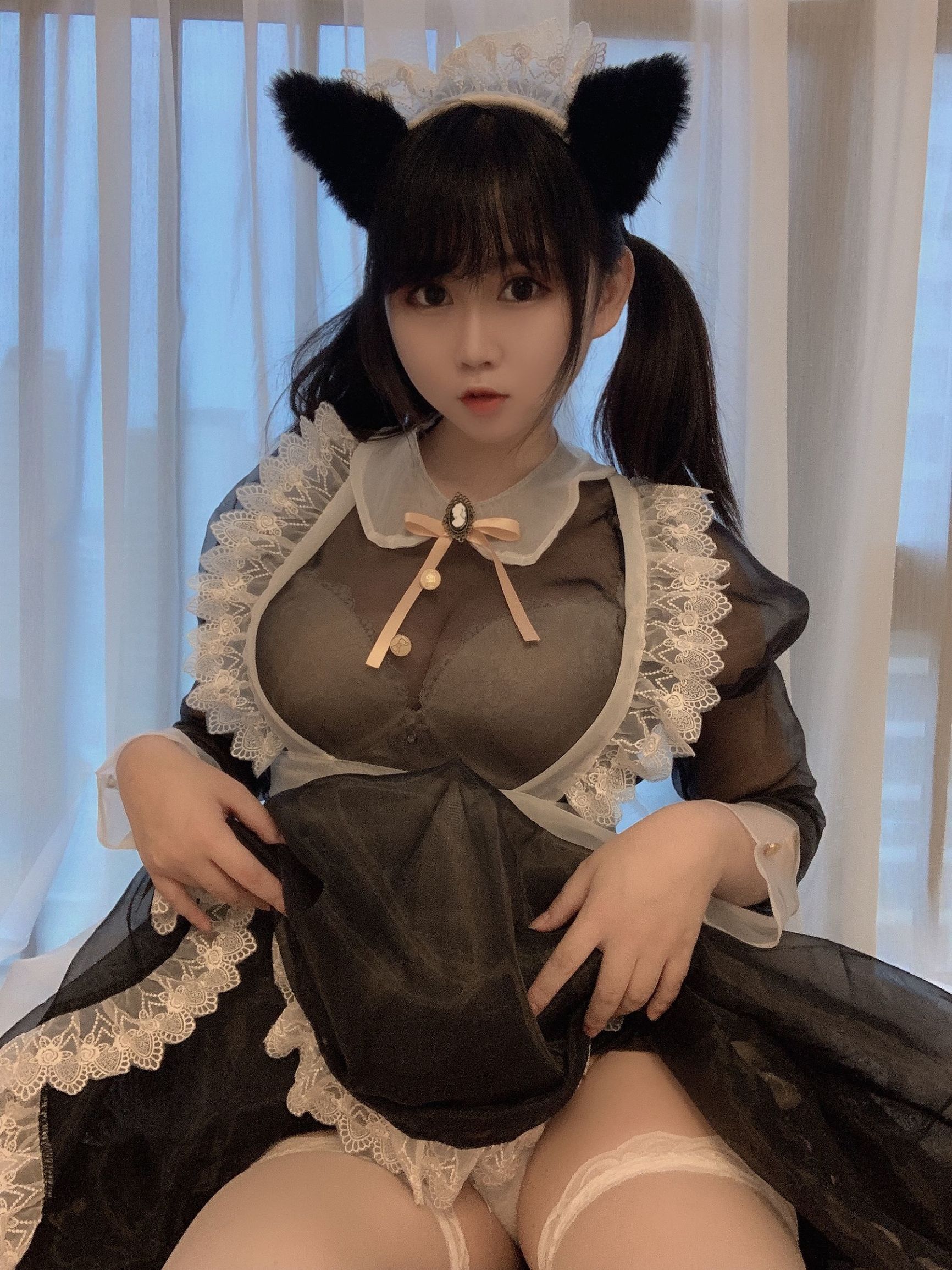 복숭아 소녀는 이장야, 블랙 실 메이드