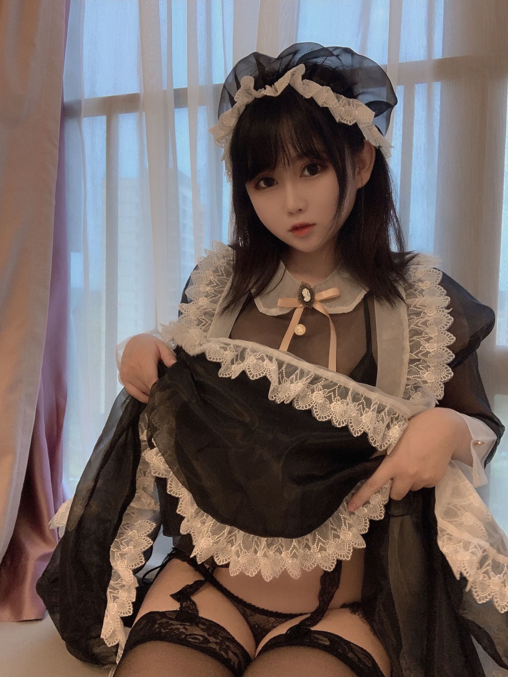 복숭아 소녀는 이장야, 블랙 실 메이드