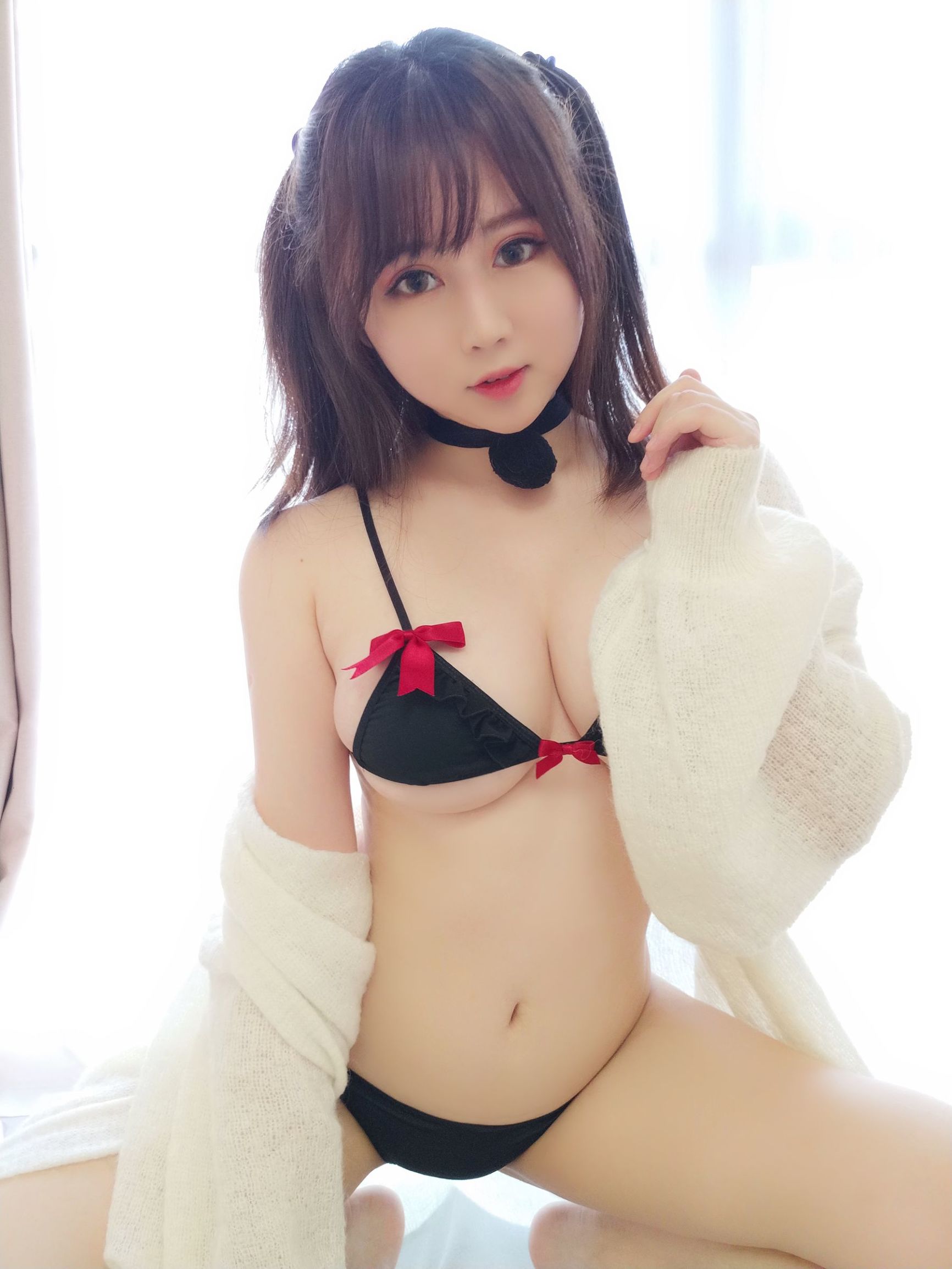 복숭아 소녀는 이장야, 검은색 섹시 란제리