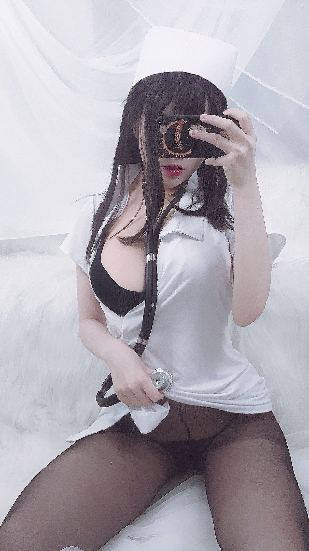 Khối phô mai Wii ảnh, Y tá trắng
