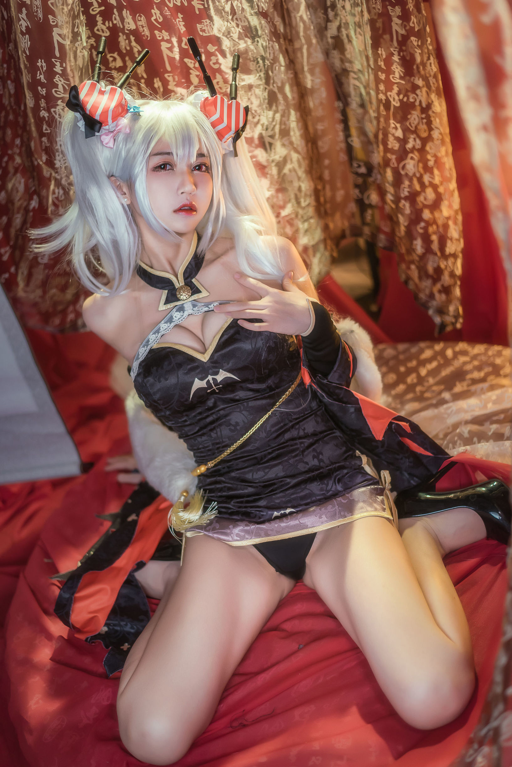 超人気コスプレイヤー ウナギュウフェイアー 碧藍華裳 吸血鬼