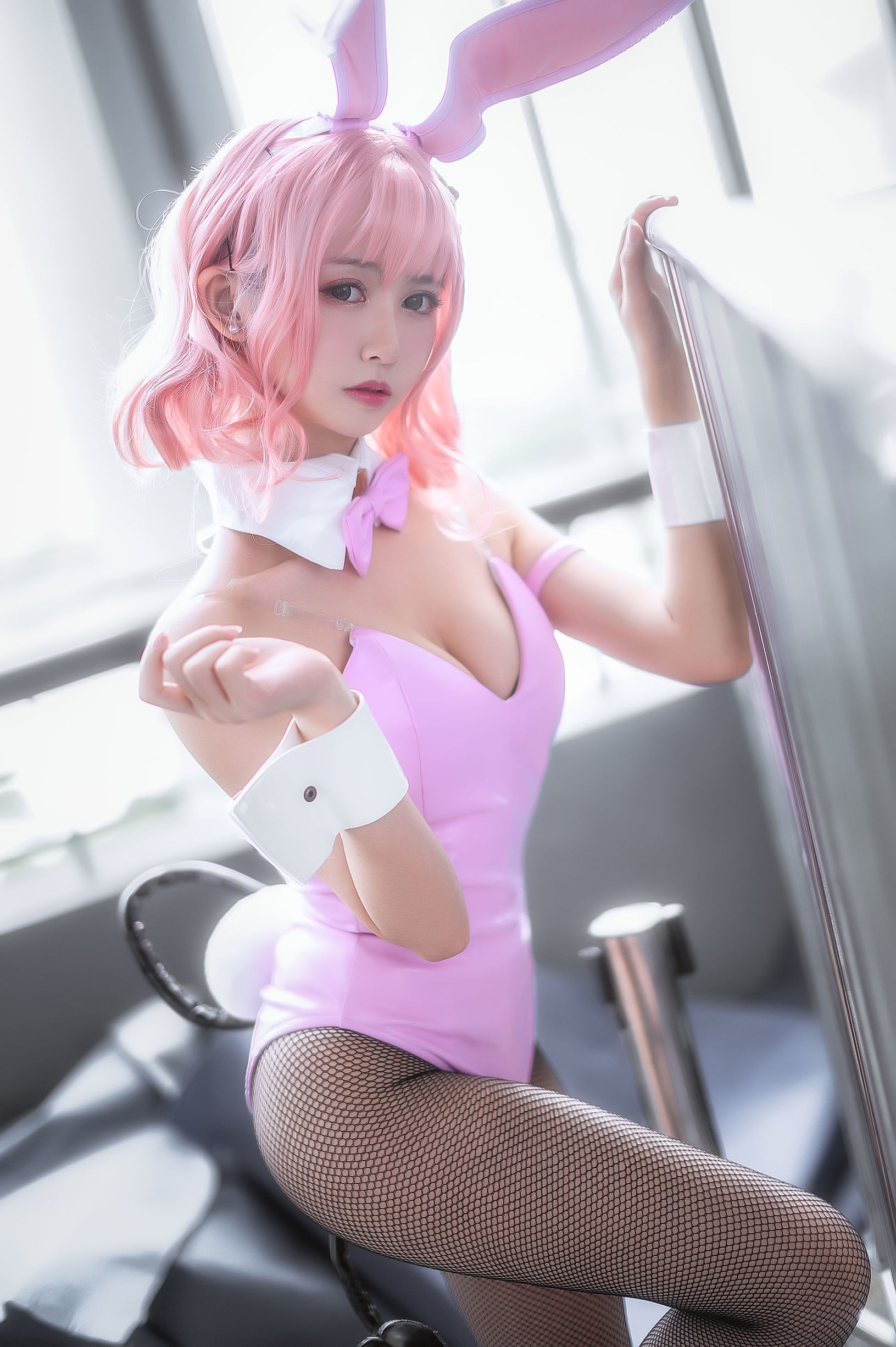 超人氣Coser鰻魚霏兒 粉紅兔女郎