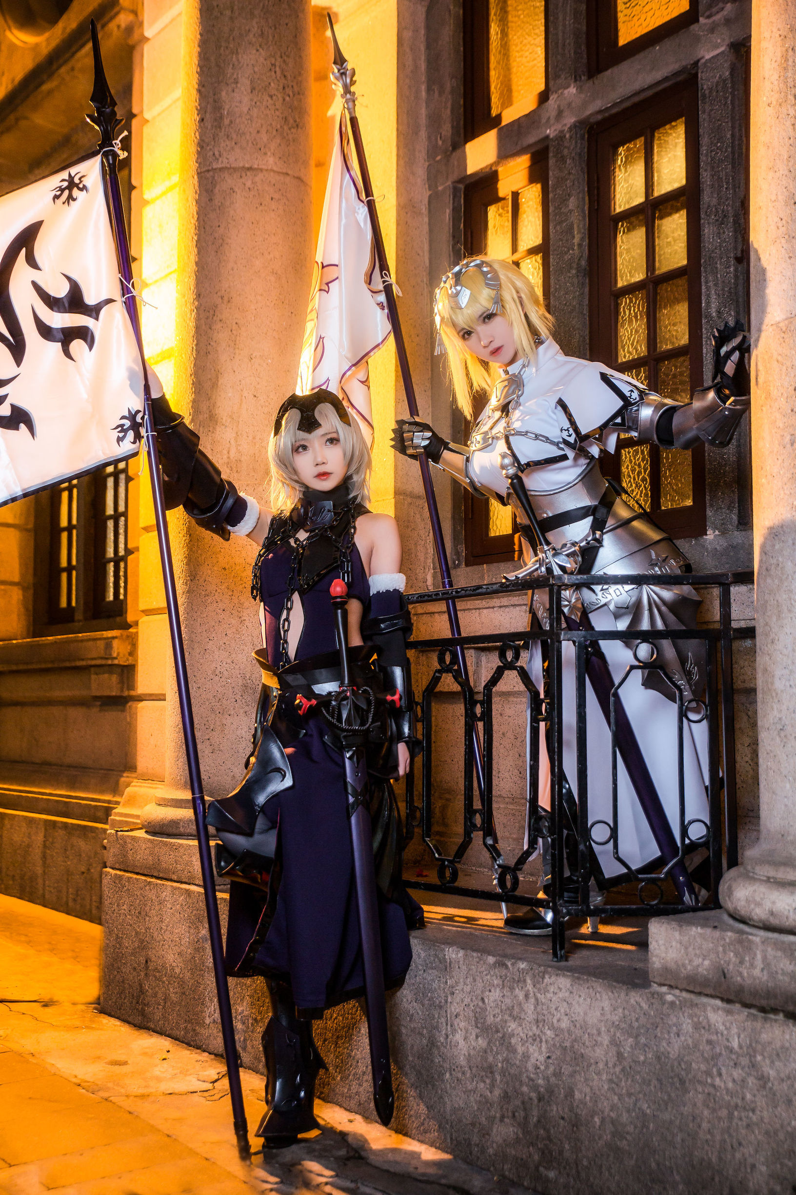 超人気コスプレイヤー ウナギフェイアー & ダイニクマルエイミー ジャンヌ・ダルク