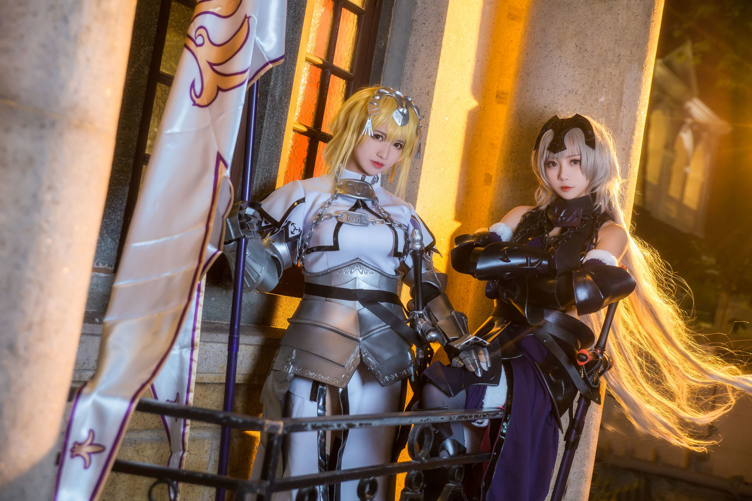 超人気コスプレイヤー ウナギフェイアー & ダイニクマルエイミー ジャンヌ・ダルク
