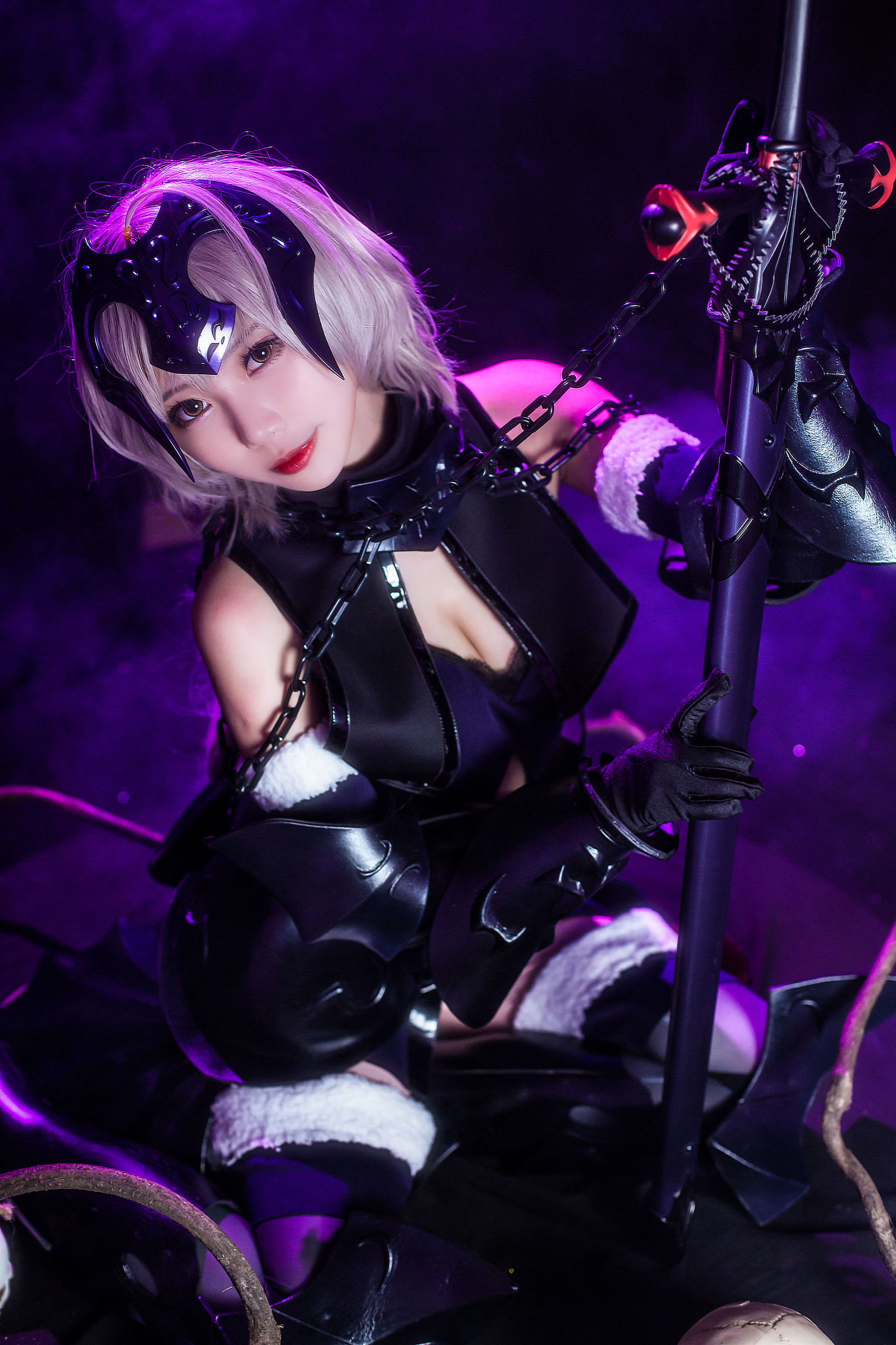 超人気コスプレイヤー ウナギフェイアー & ダイニクマルエイミー ジャンヌ・ダルク