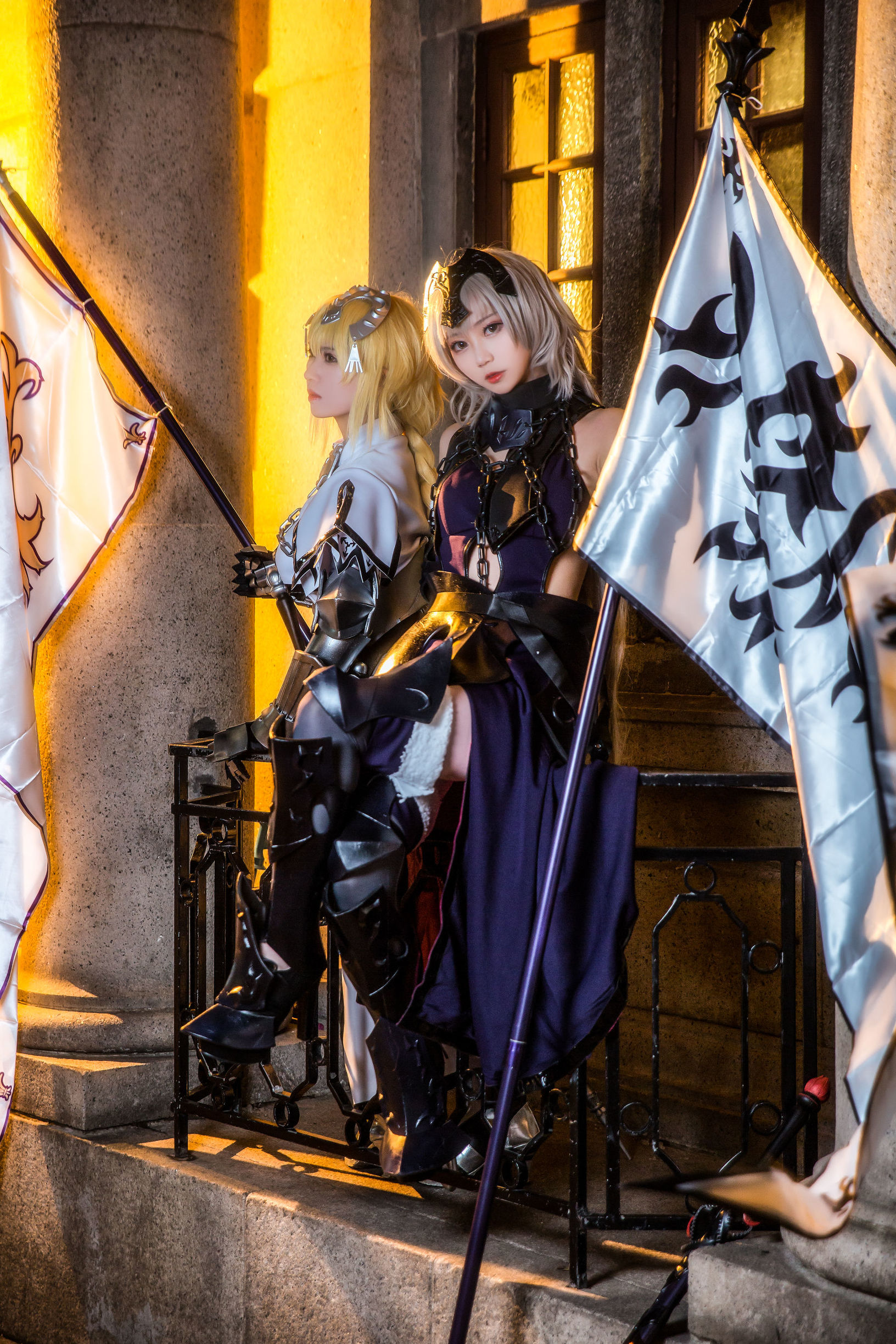 超人気コスプレイヤー ウナギフェイアー & ダイニクマルエイミー ジャンヌ・ダルク