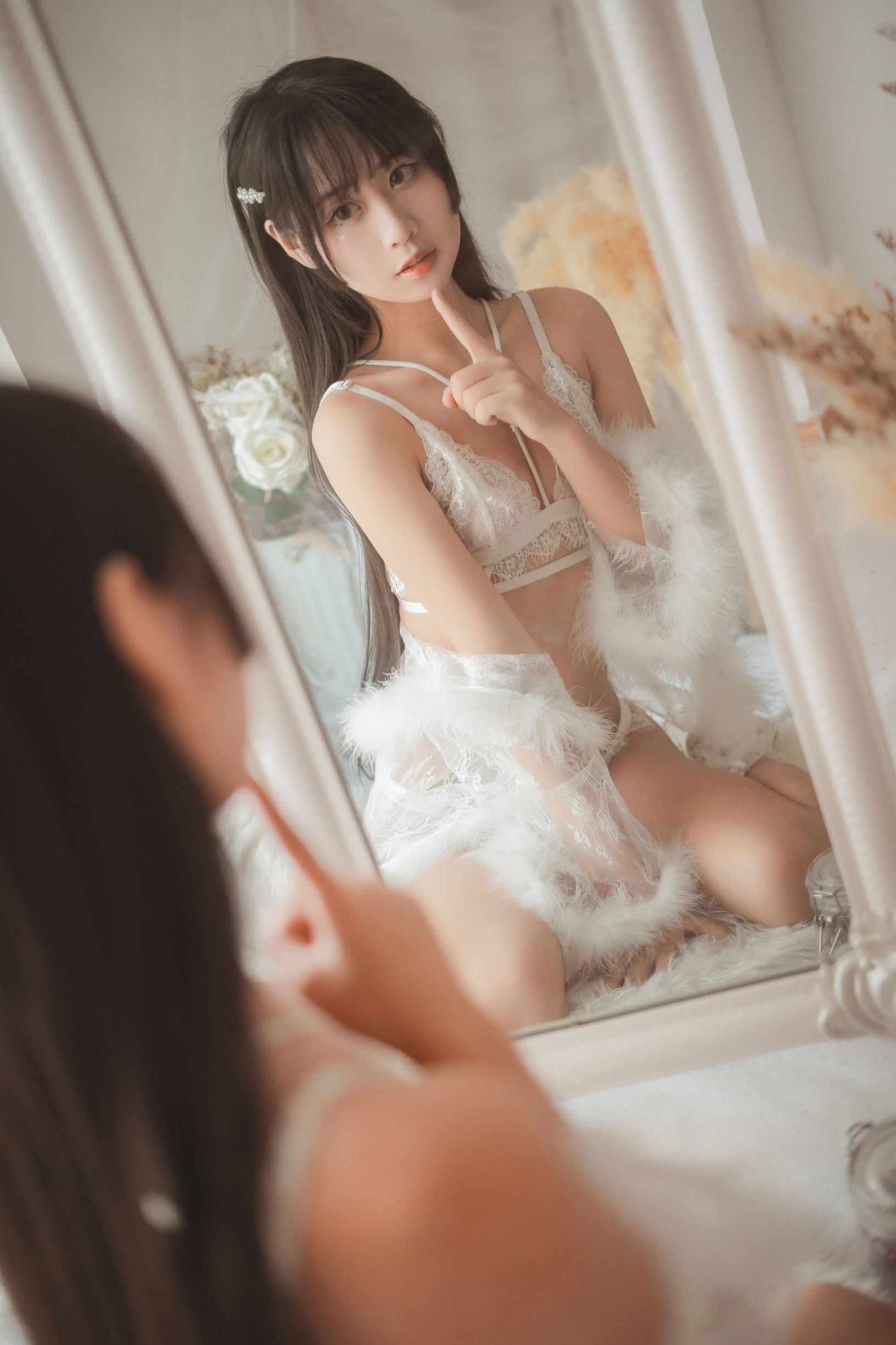 Dương Quang Mỹ Thiếu Nữ Mộng Nha o0 Đồ lót lông