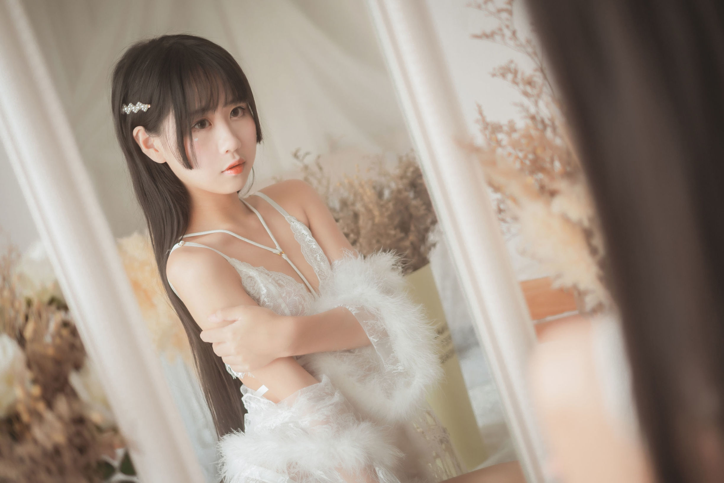 Dương Quang Mỹ Thiếu Nữ Mộng Nha o0 Đồ lót lông