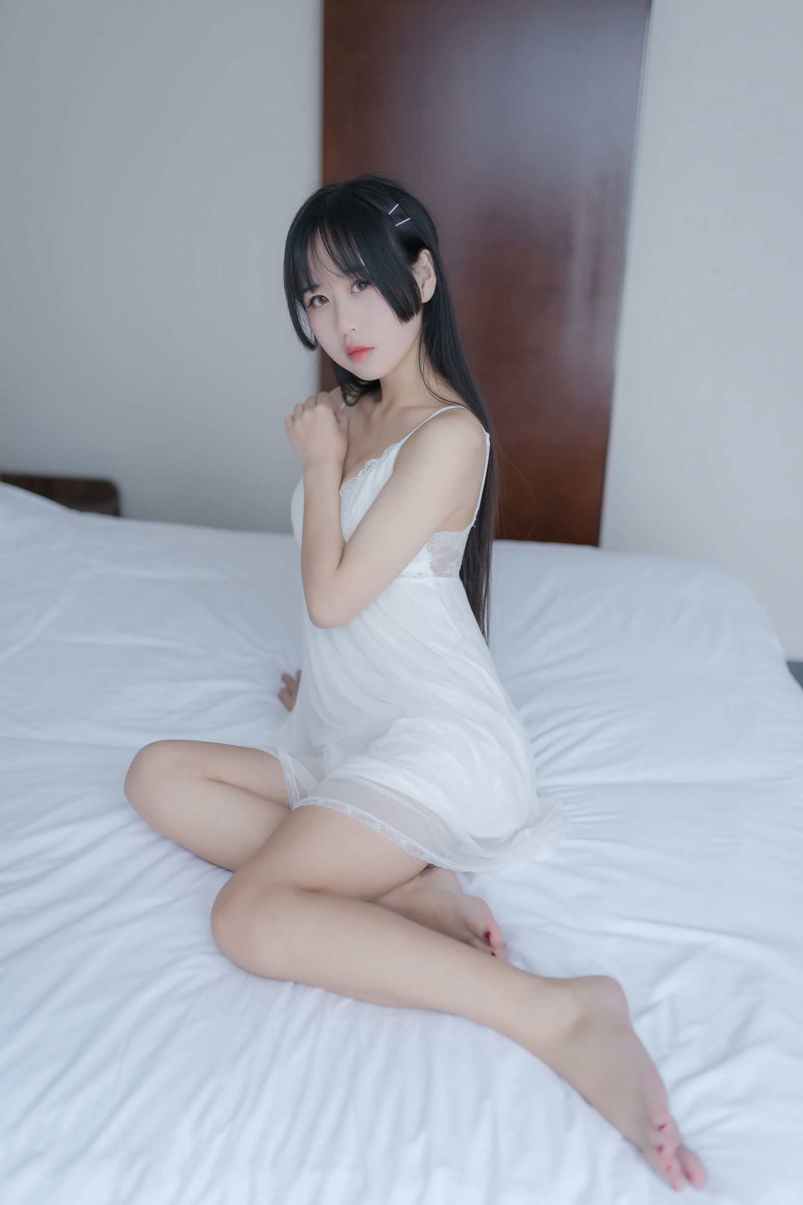 Ánh Nắng Mỹ Thiếu Nữ Mông Nha o0 Màu Trắng Tư Phòng