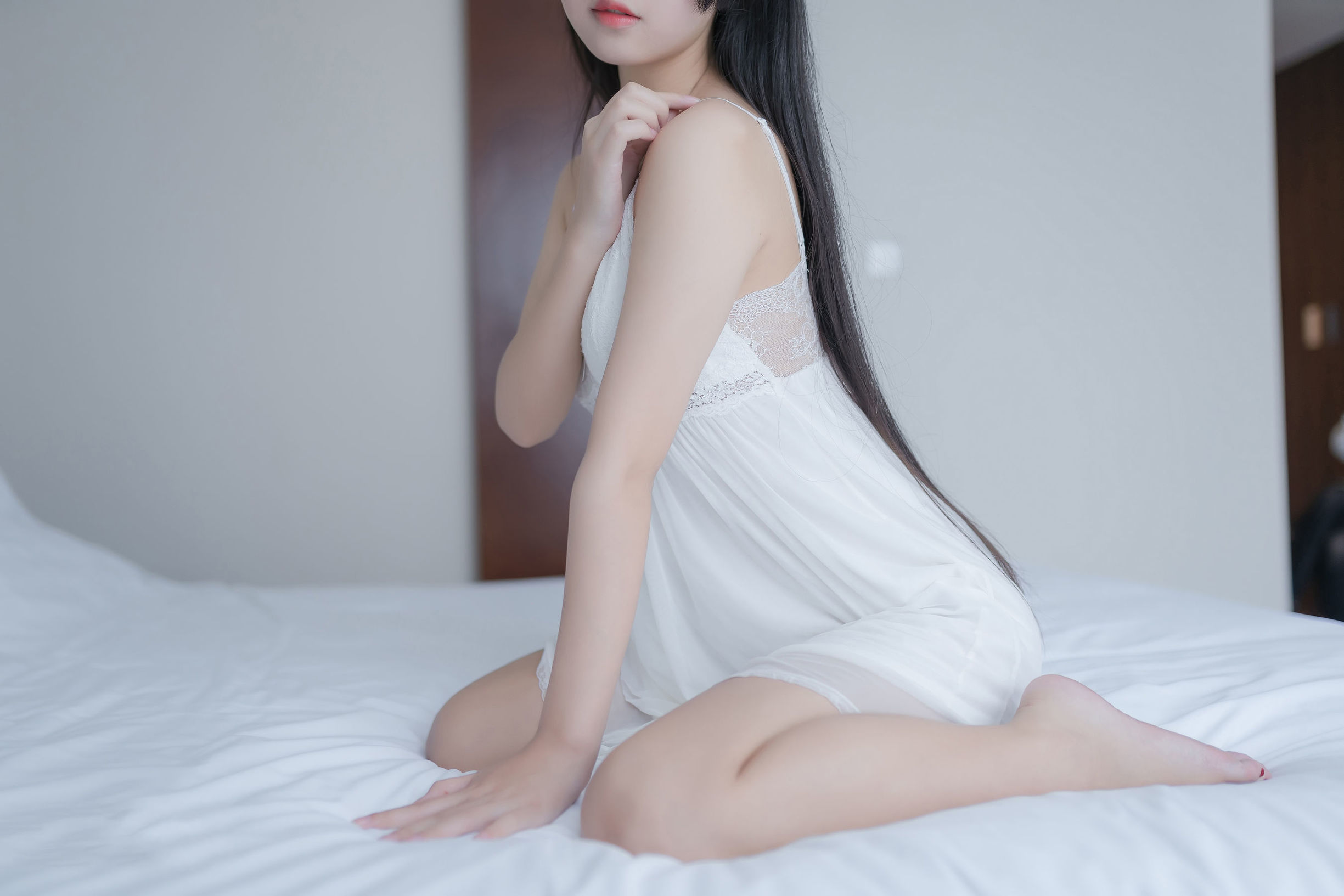 Ánh Nắng Mỹ Thiếu Nữ Mông Nha o0 Màu Trắng Tư Phòng