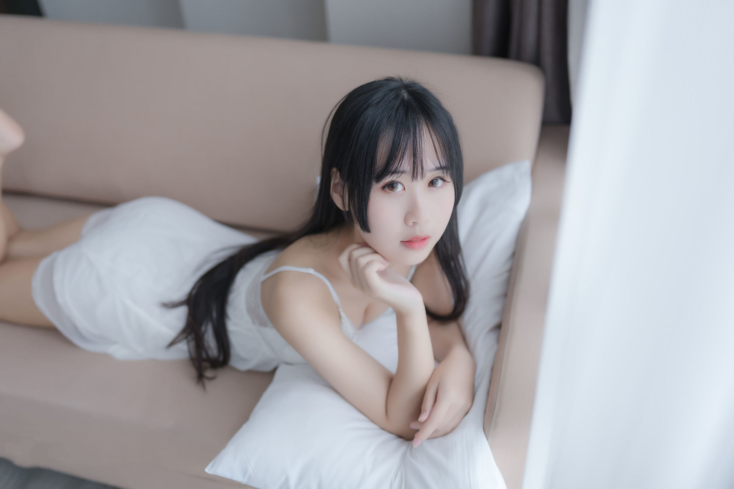 Ánh Nắng Mỹ Thiếu Nữ Mông Nha o0 Màu Trắng Tư Phòng