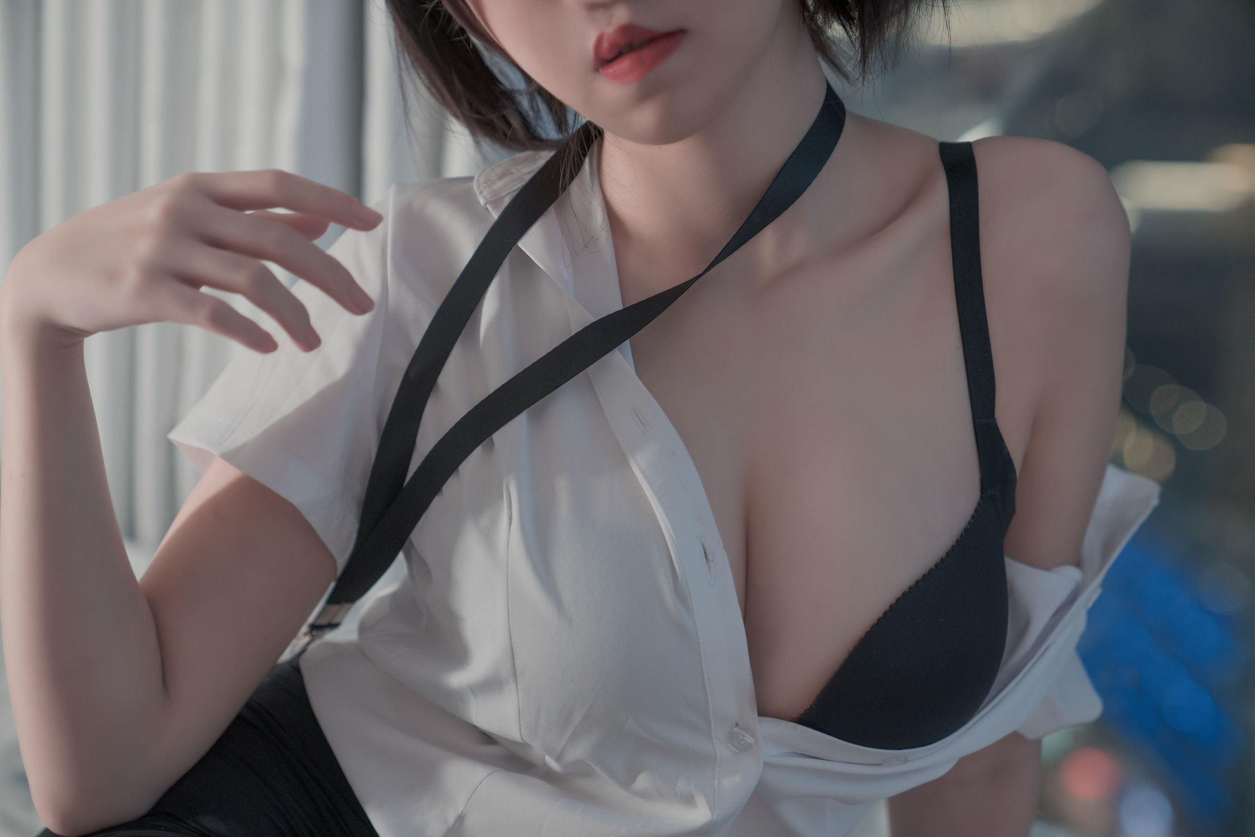Cô gái quỷ mã A Hương Kaori Hắc ti OL