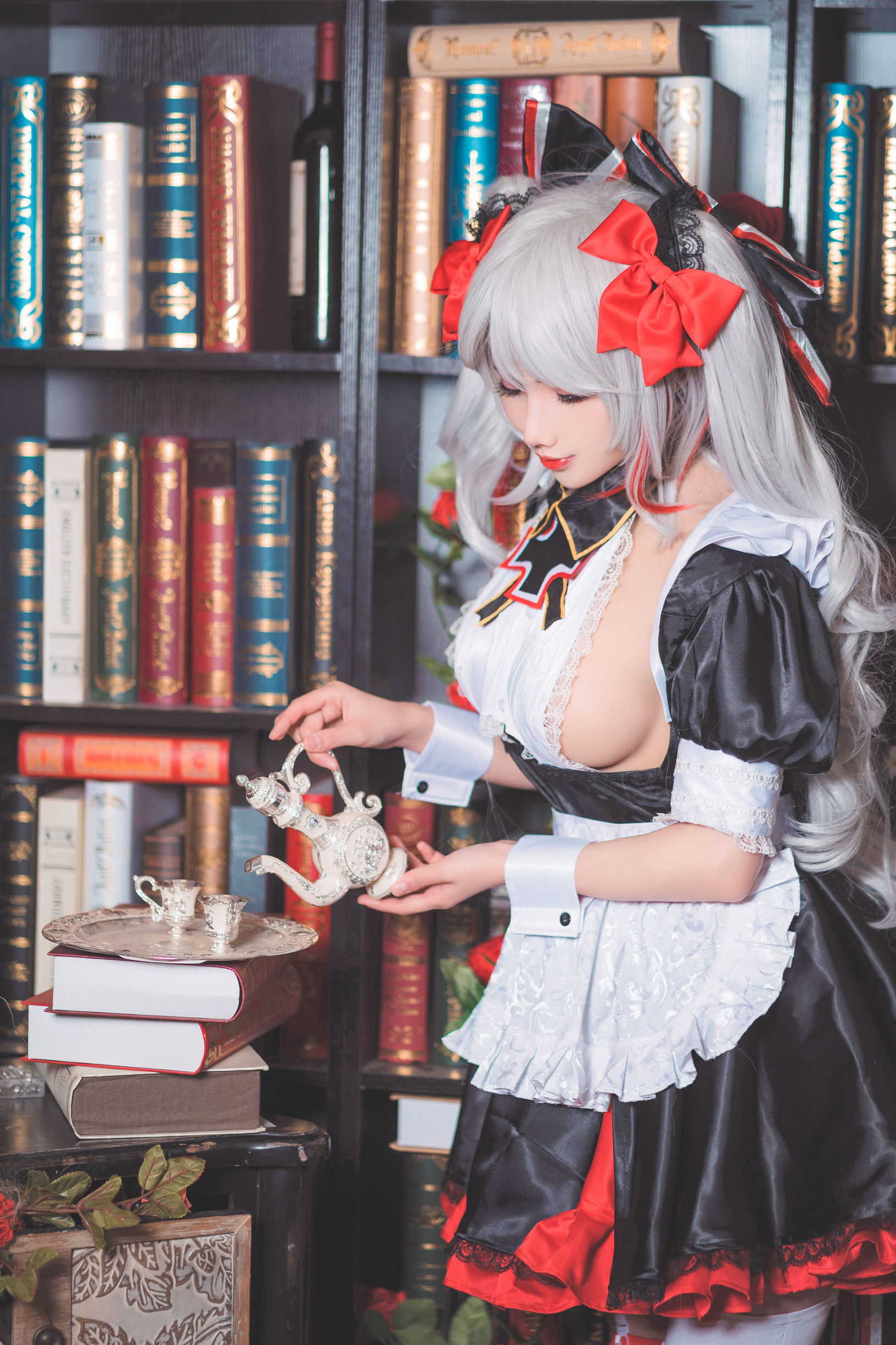コスプレの福利 Riokoりょうりょう子 欧根メイド