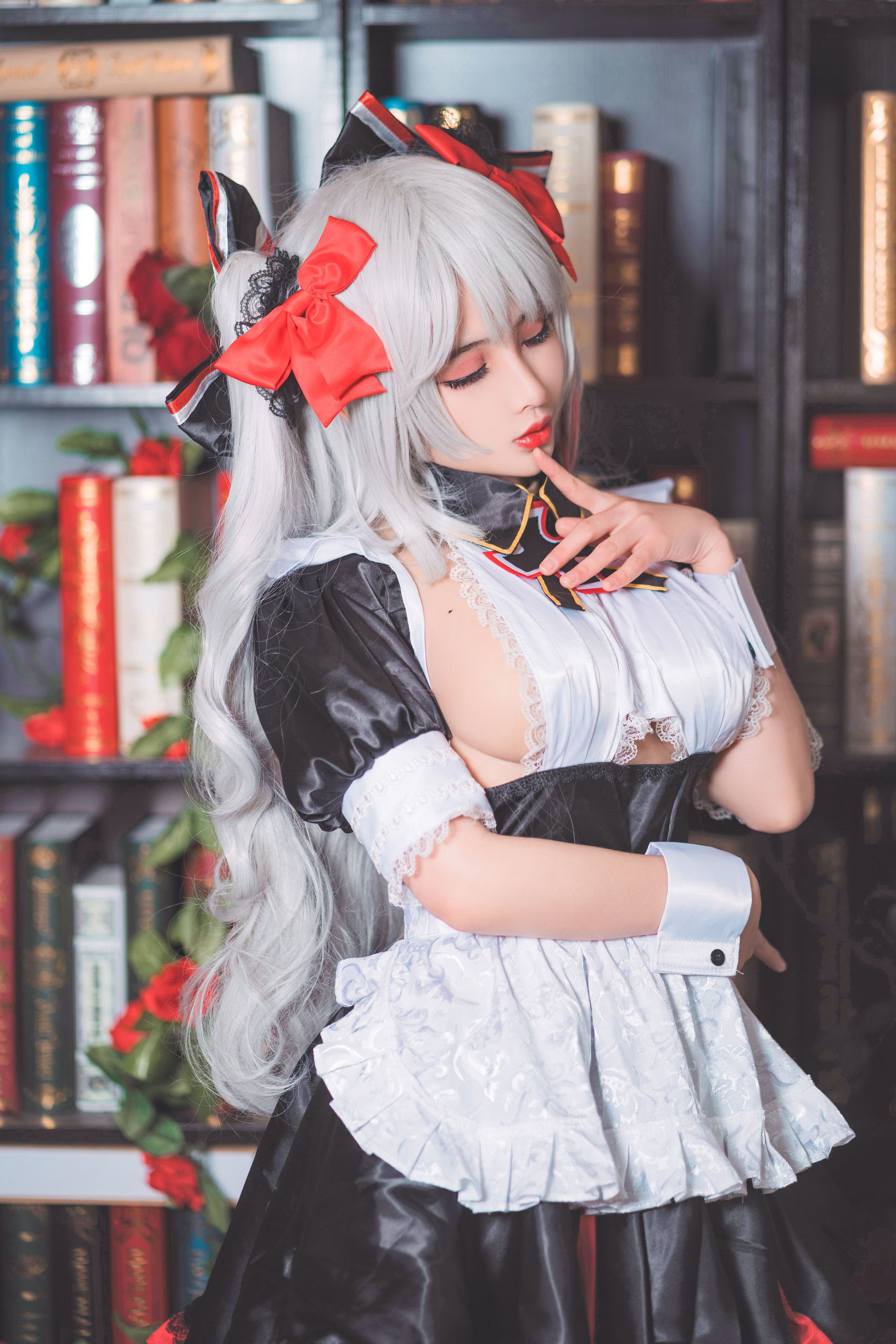 コスプレの福利 Riokoりょうりょう子 欧根メイド