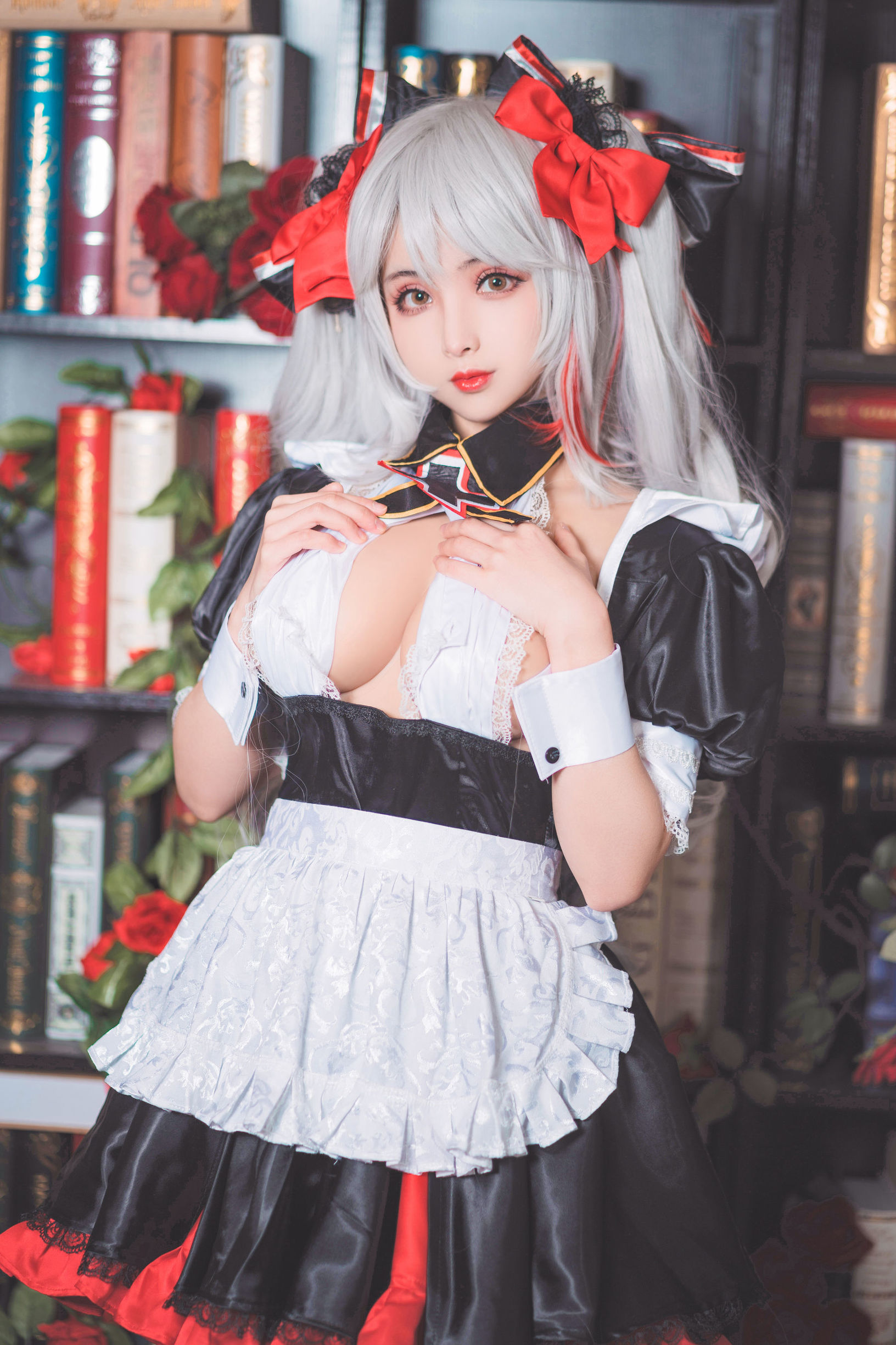 コスプレの福利 Riokoりょうりょう子 欧根メイド