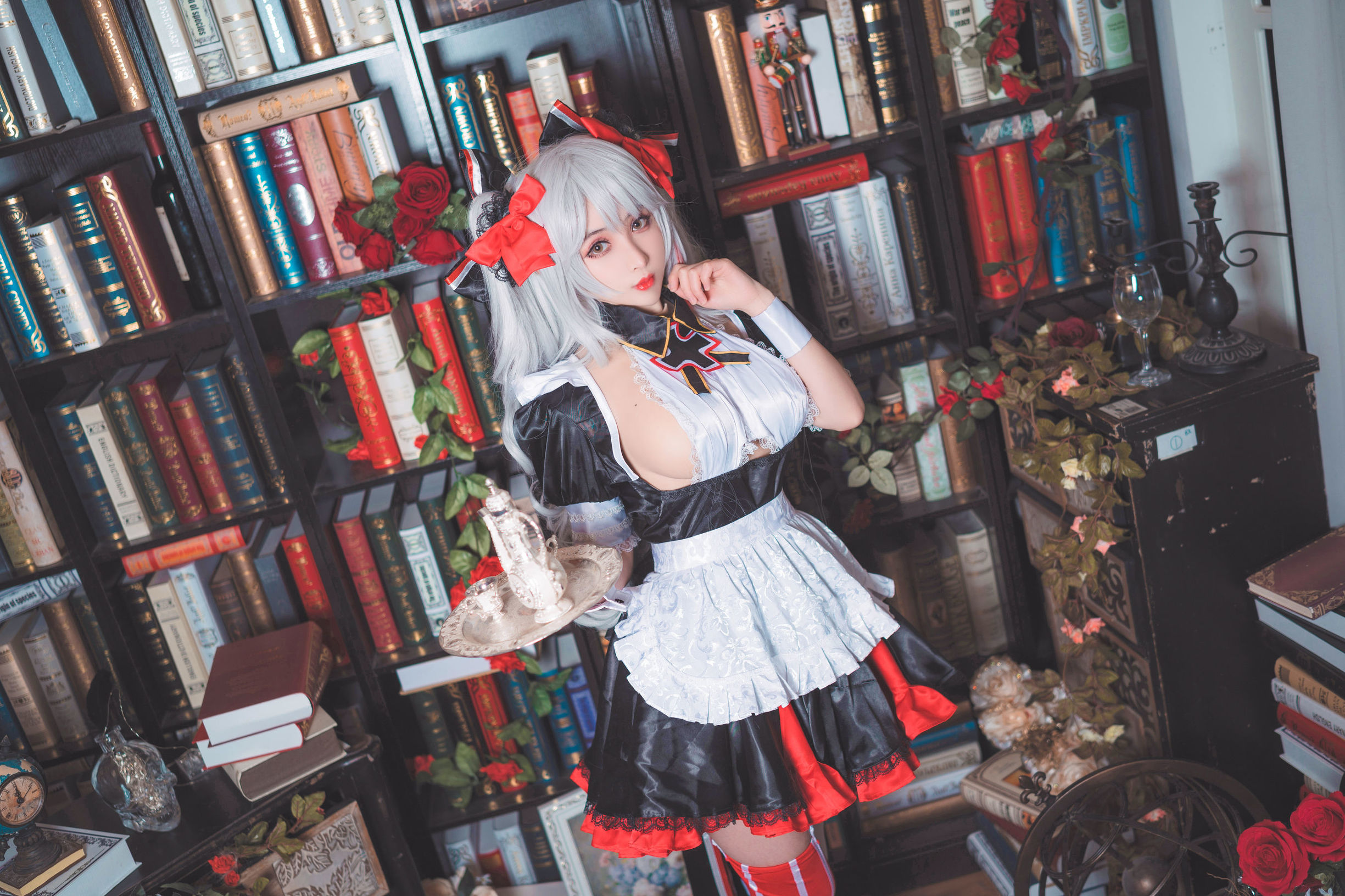 コスプレの福利 Riokoりょうりょう子 欧根メイド