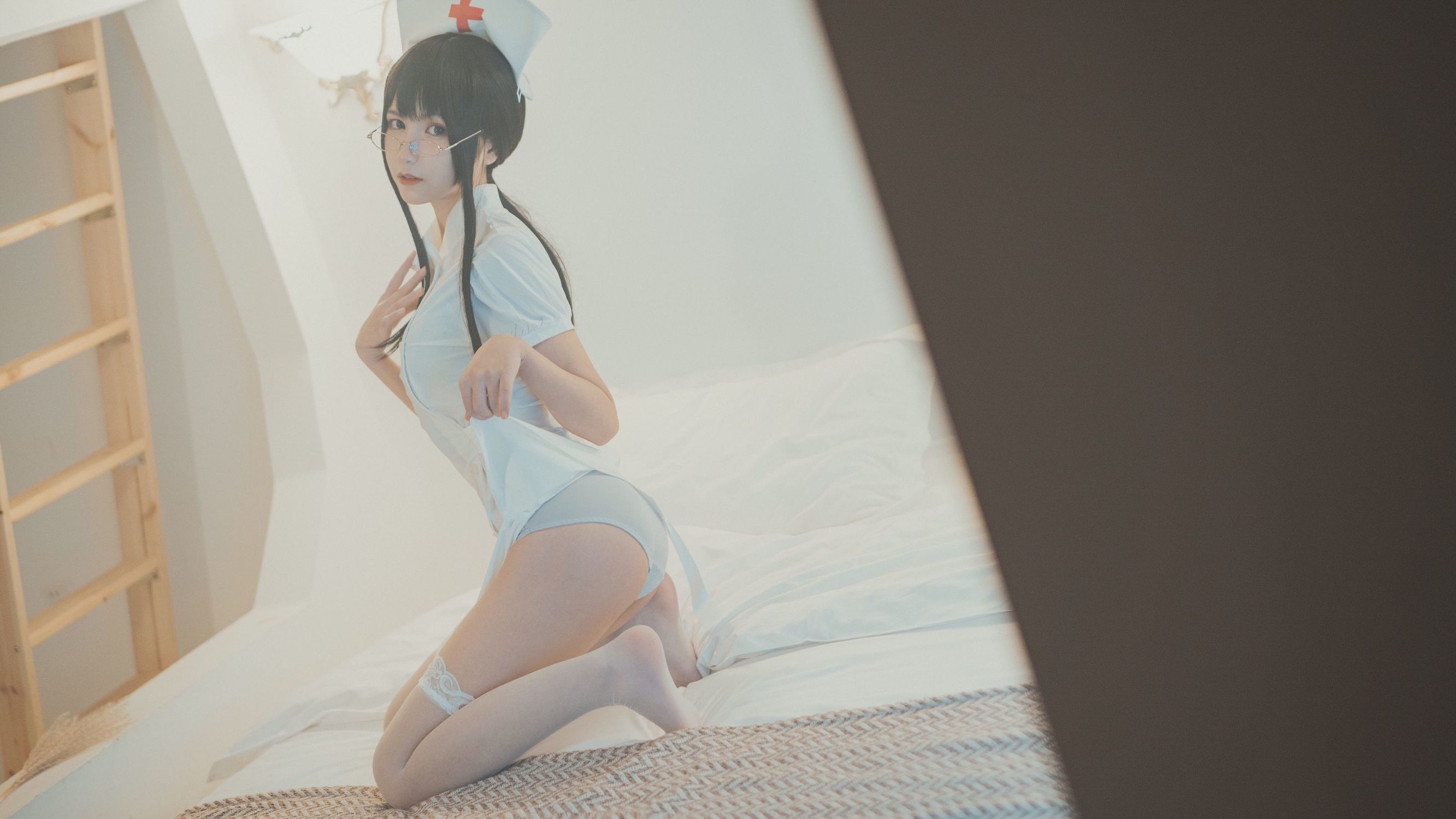 科瑟美女逐月蘇小護士