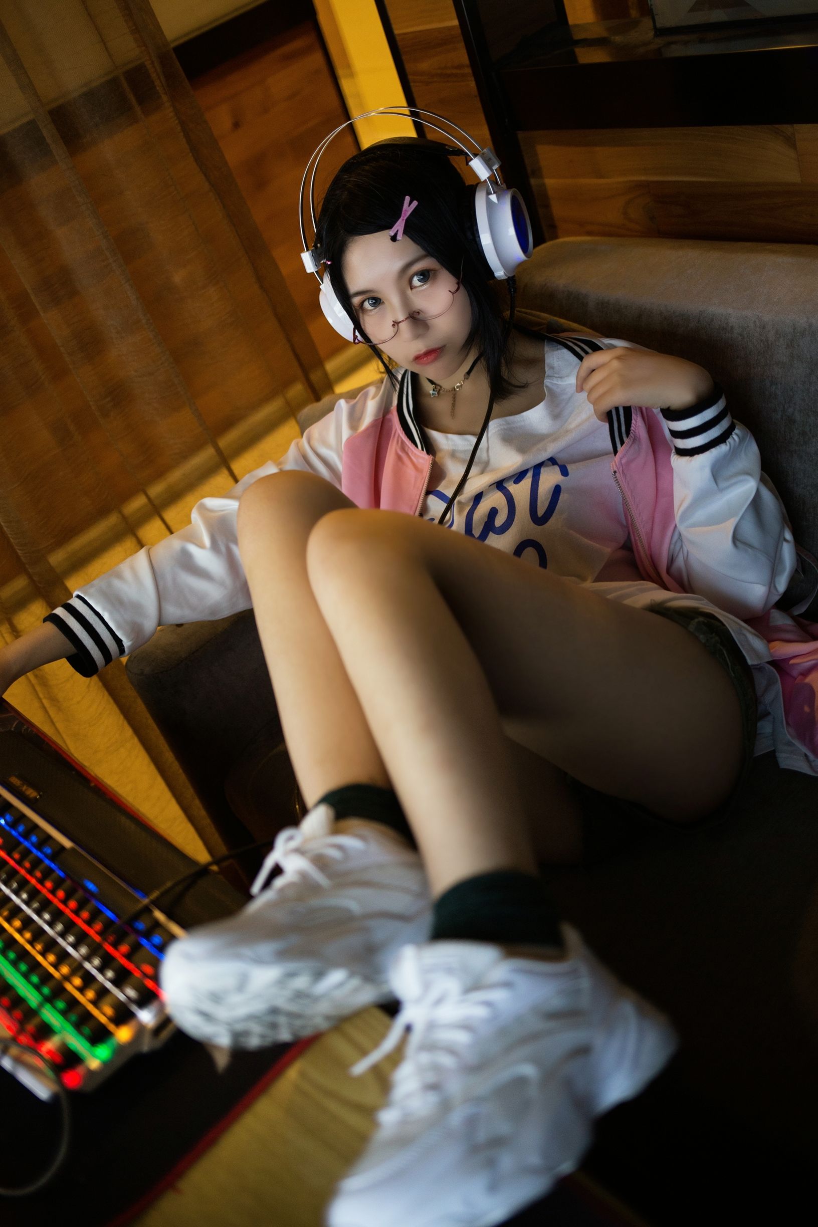 COSER美女逐月蘇 網吧歷險記