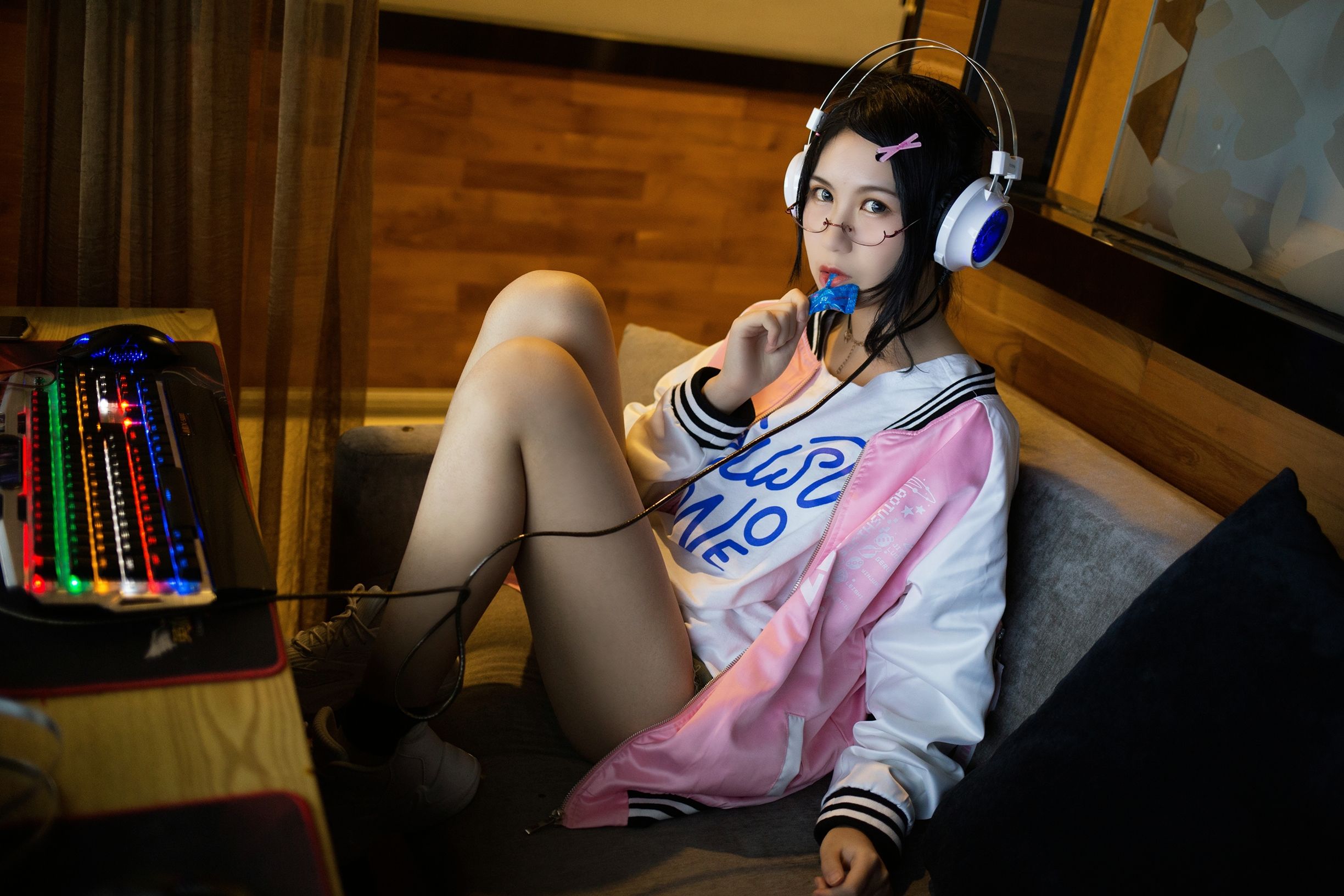 COSER美女逐月蘇 網吧歷險記