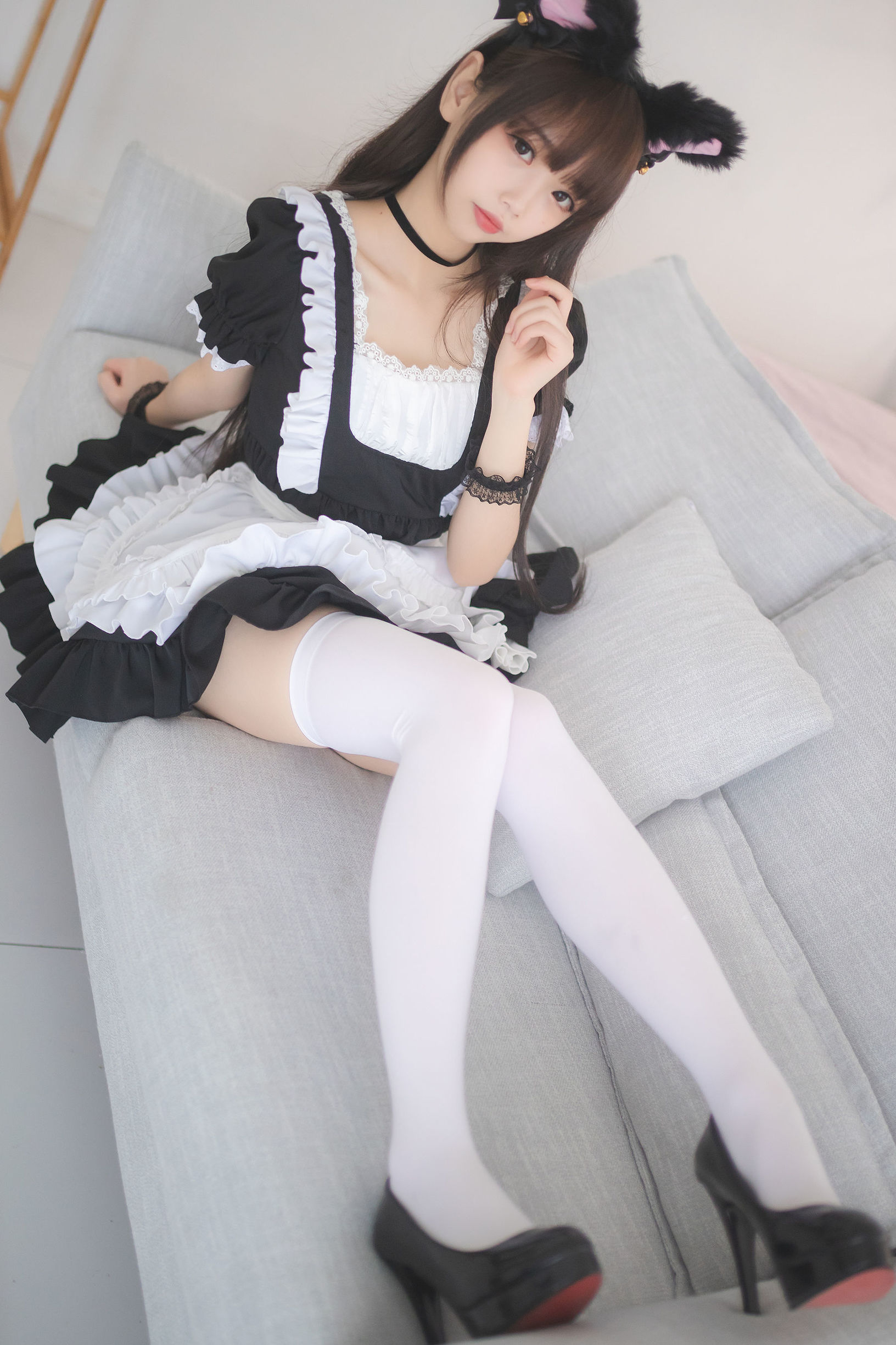コスお嬢様セツキ 白ストッキングメイド