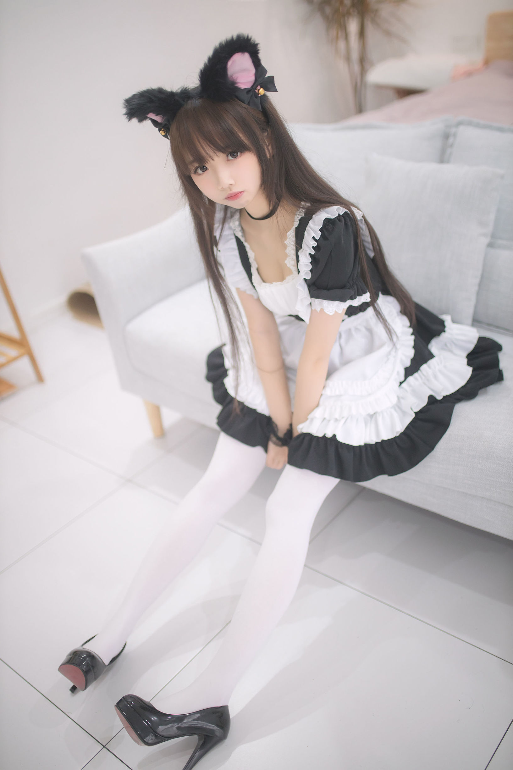 コスお嬢様セツキ 白ストッキングメイド