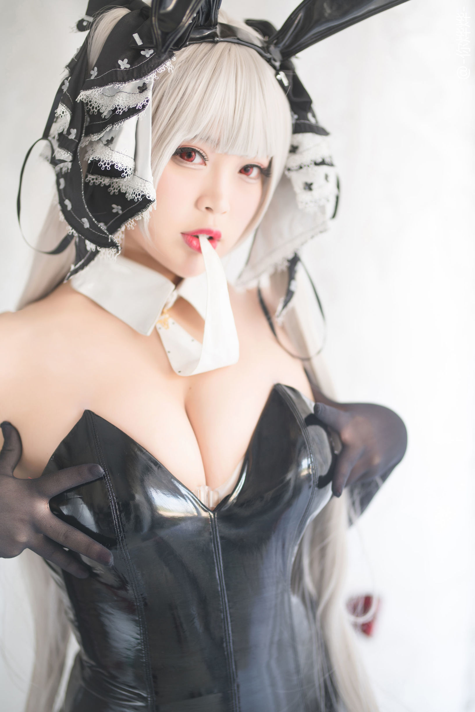 科瑟你燁燁 可畏兔女郎