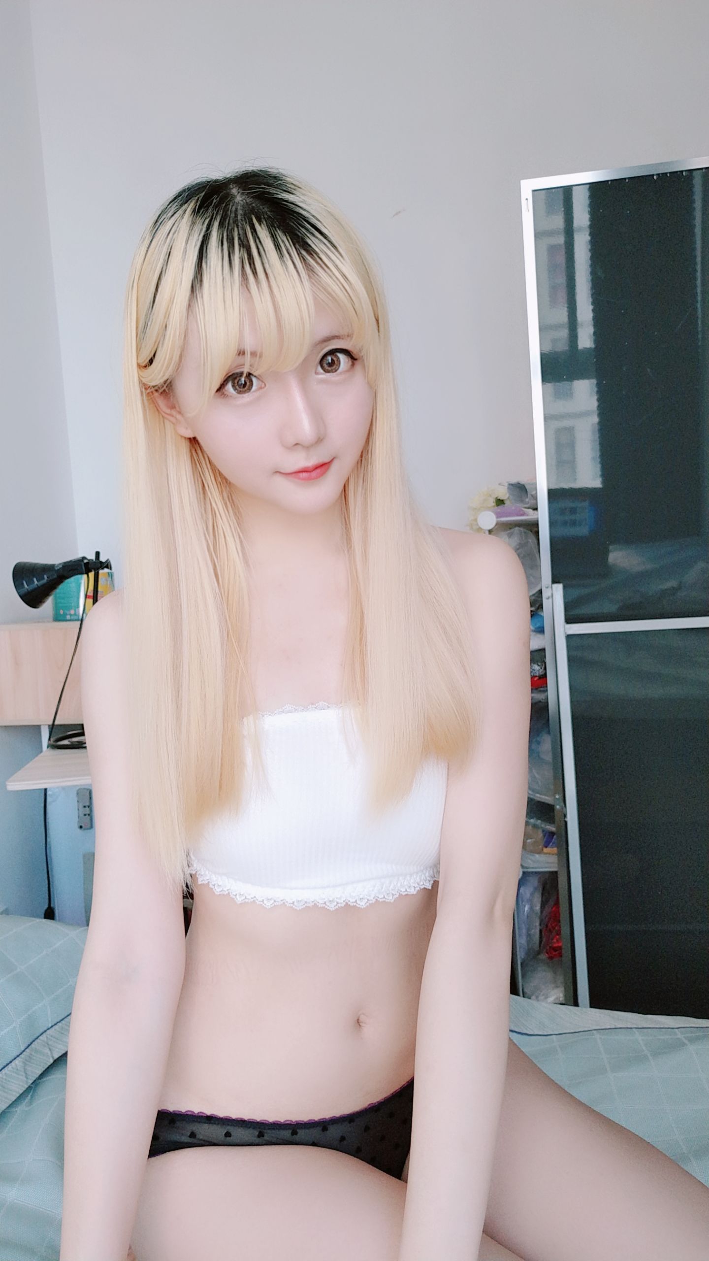 코서 언니 성지 치치 백 셔츠