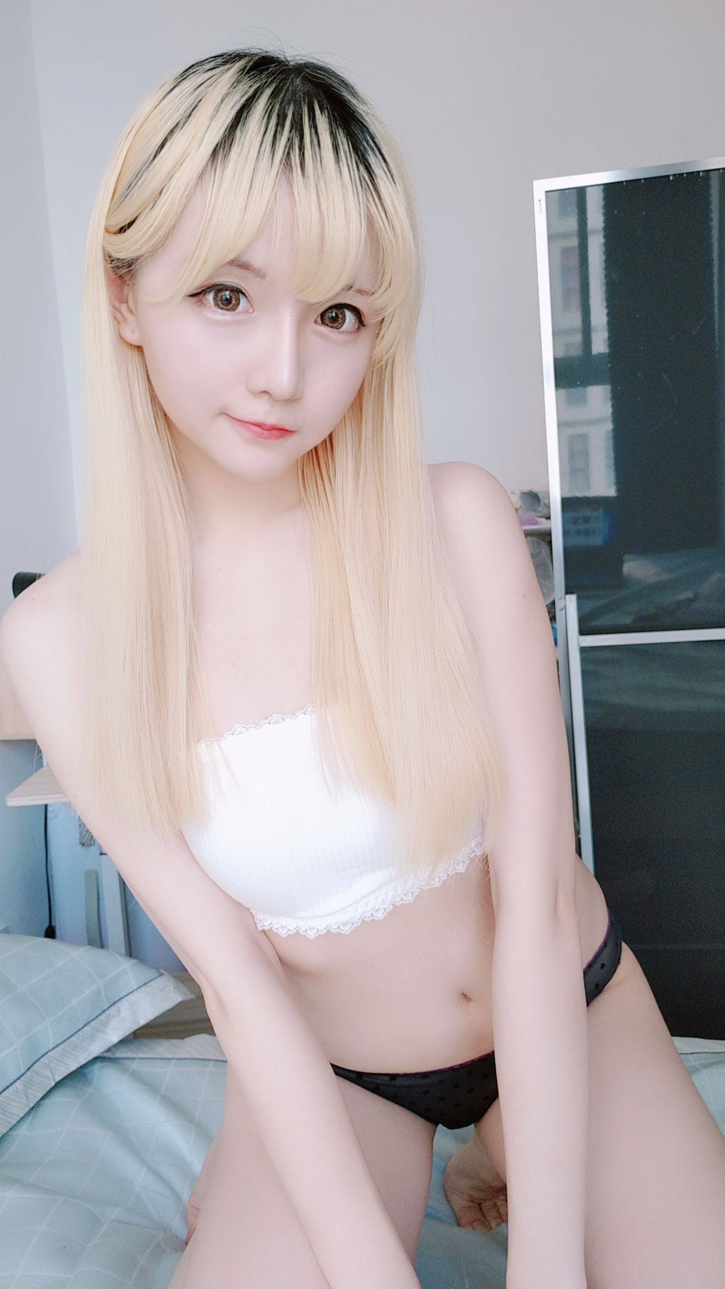 코서 언니 성지 치치 백 셔츠
