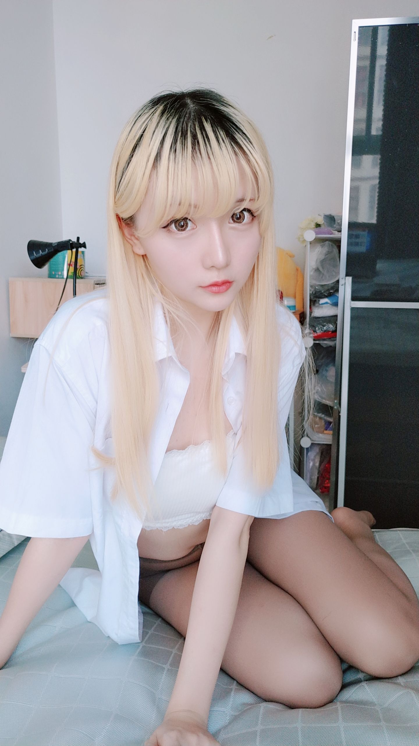 코서 언니 성지 치치 백 셔츠