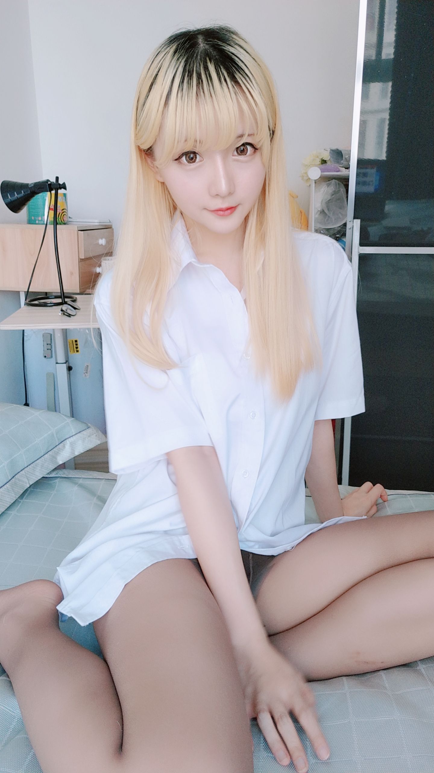 코서 언니 성지 치치 백 셔츠