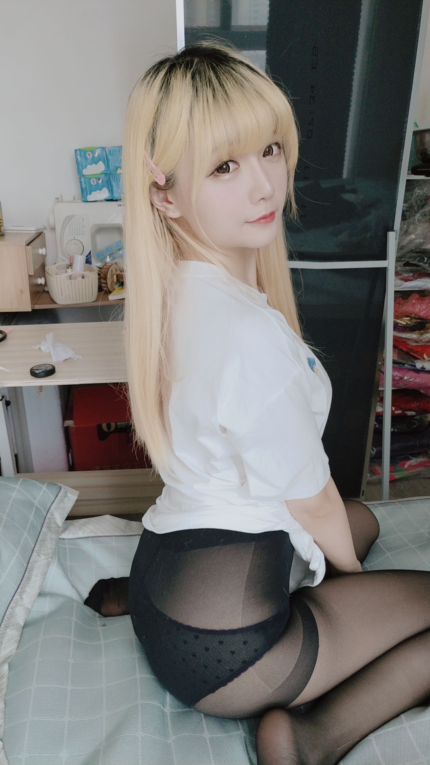 Coser Miss Xing Zhi Chi Chi White T-Shirt