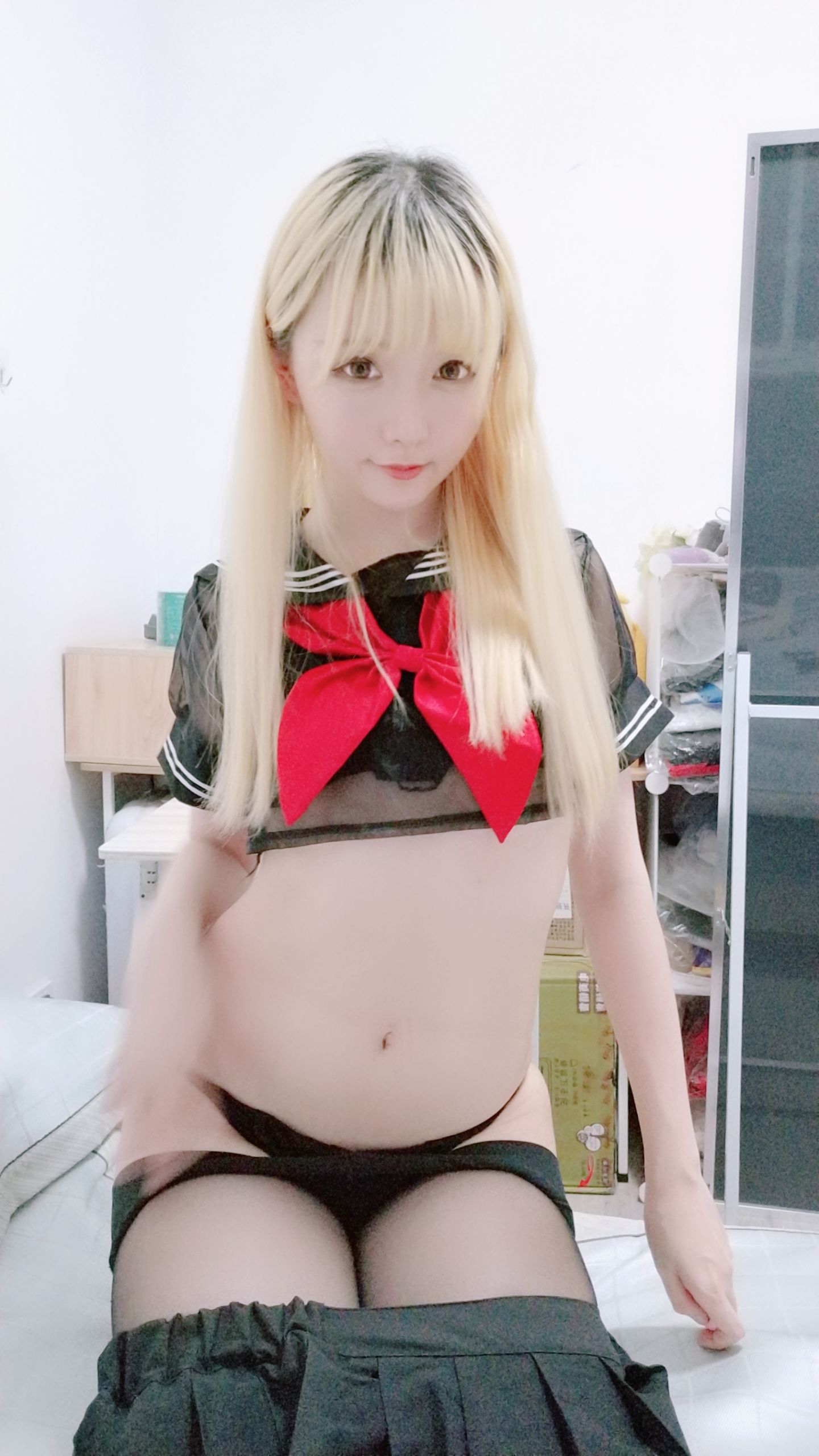 コーサーお姉さん星のちち 黒制服