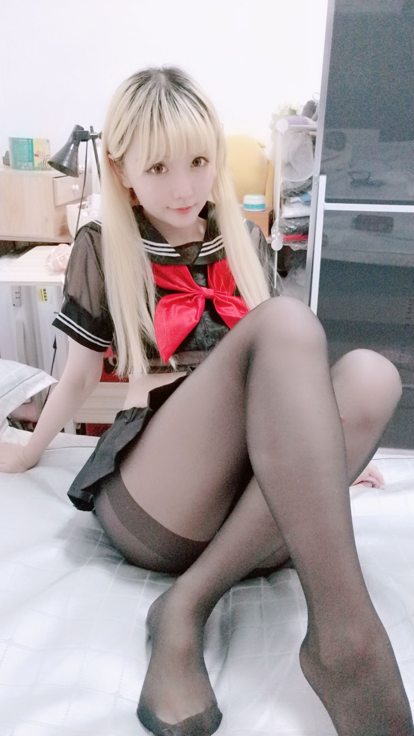 コーサーお姉さん星のちち 黒制服